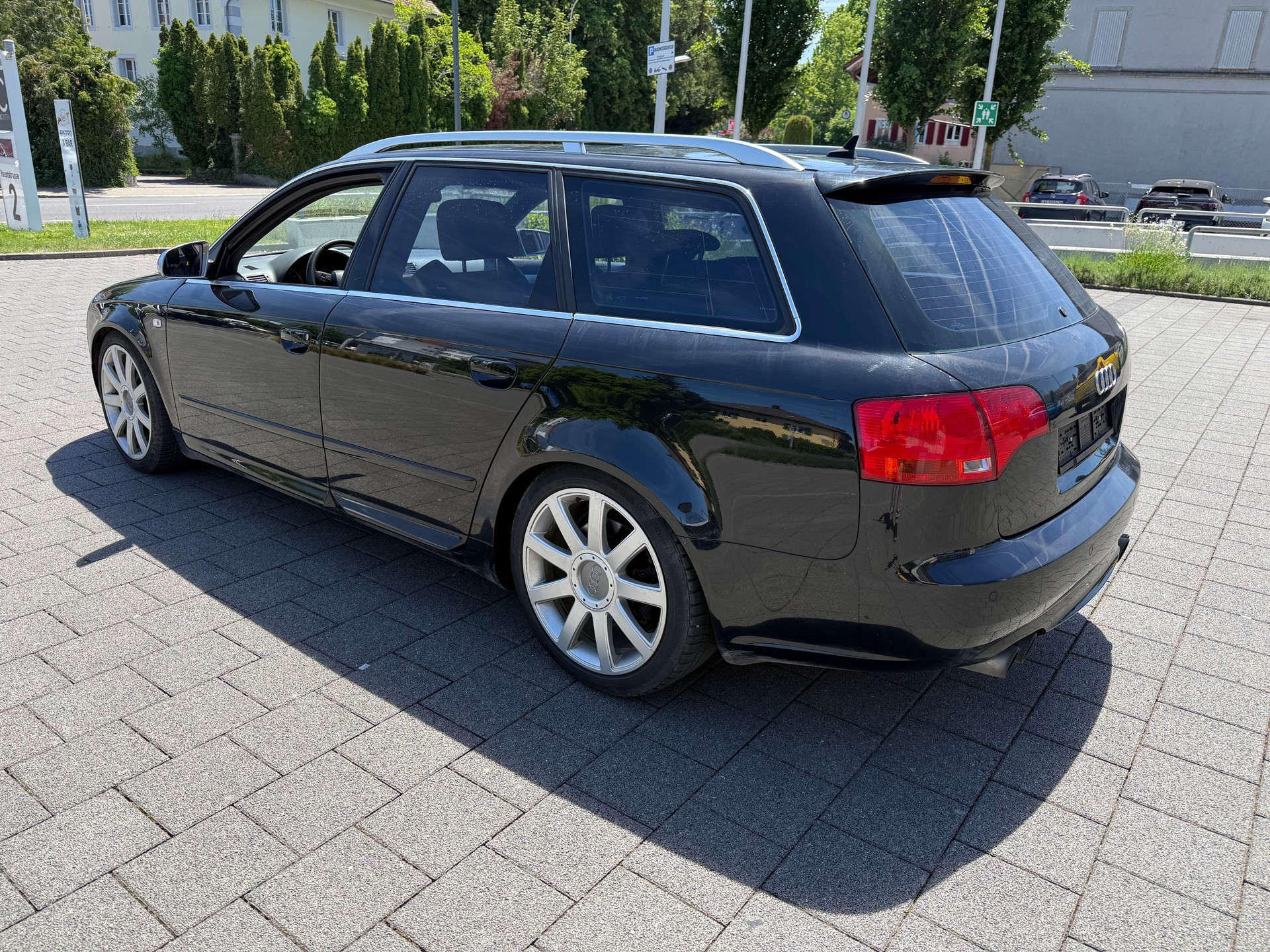 AUDI S4 Avant 4.2 V8 quattro-image-3