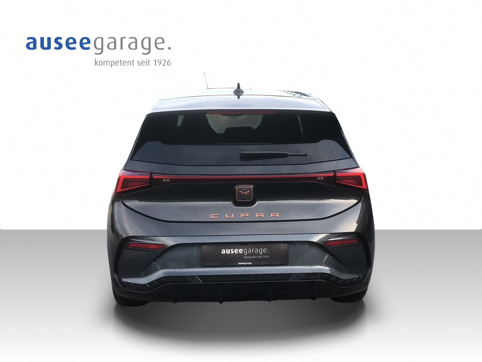 CUPRA Born Electric-showroom-element-3