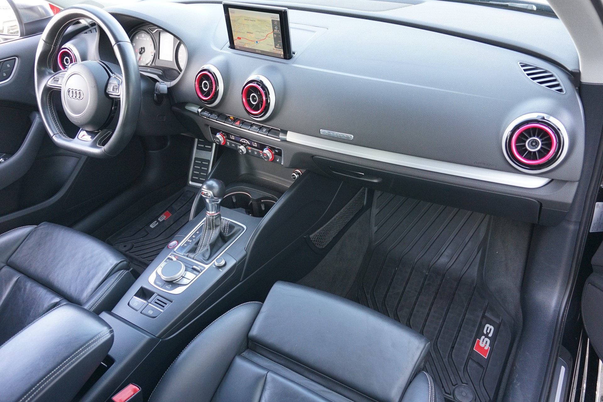 AUDI S3 2.0 TFSI quattro SB 301PS S-Tronic-Automat-image-15