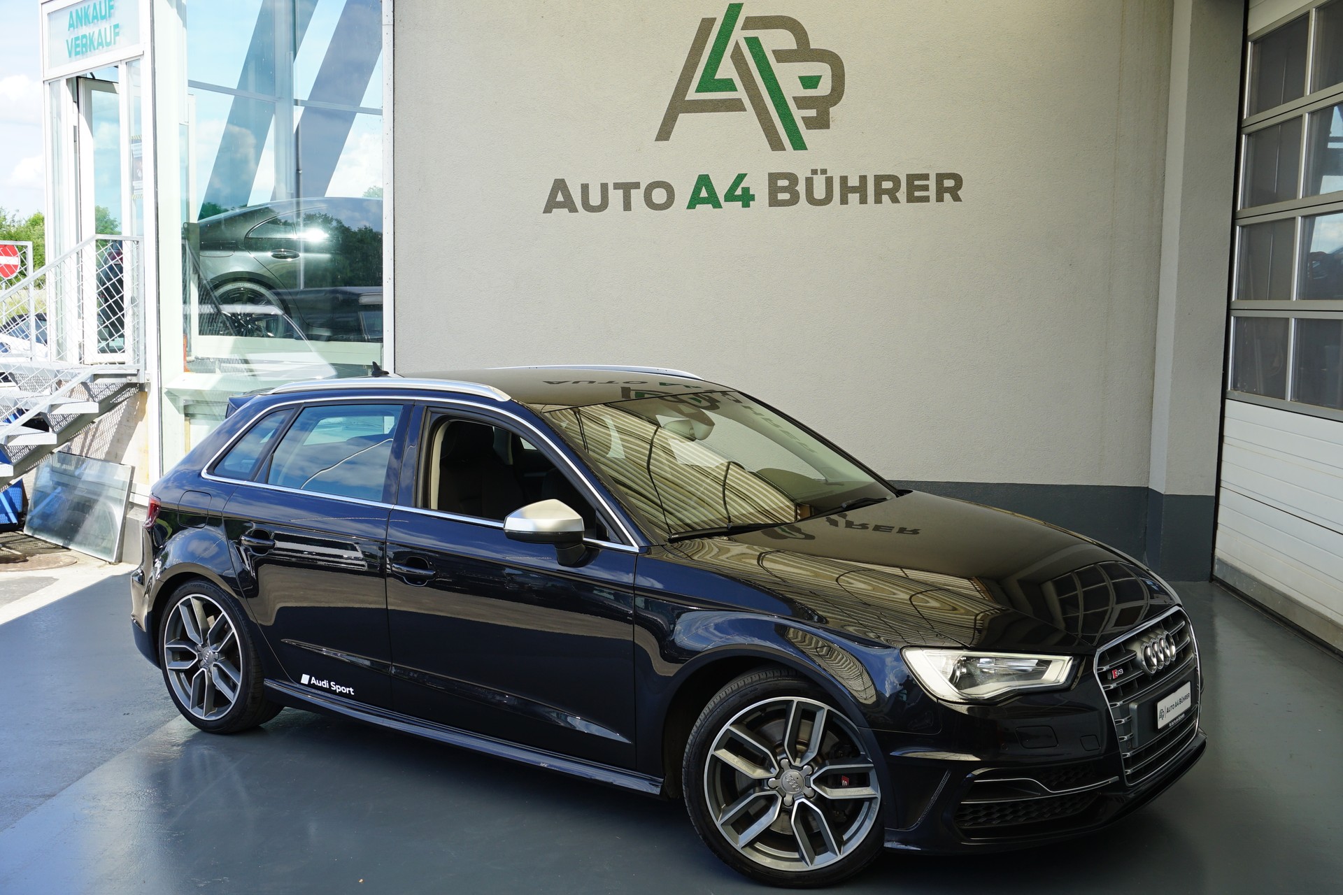 AUDI S3 2.0 TFSI quattro SB 301PS S-Tronic-Automat-showroom-element-1