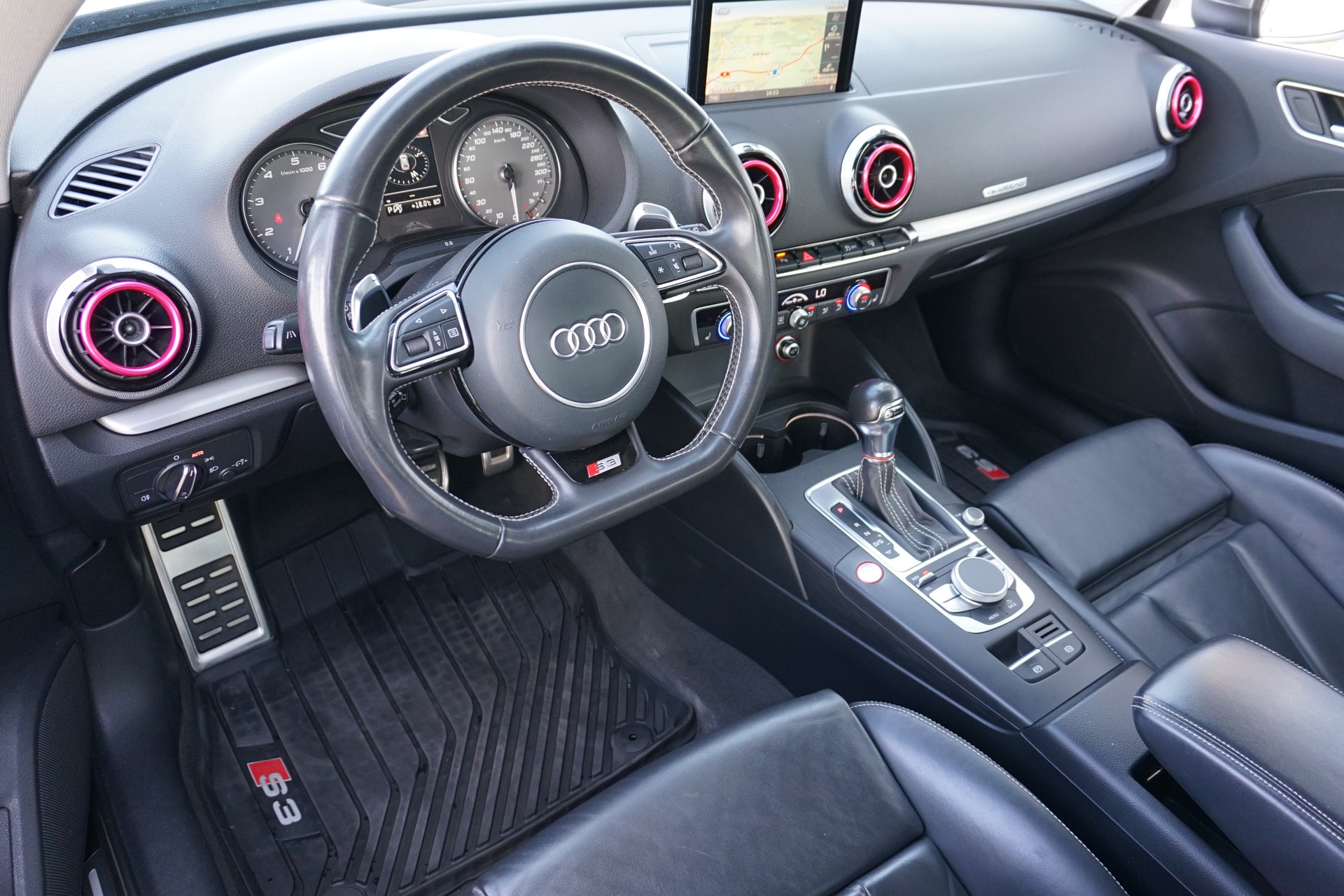 AUDI S3 2.0 TFSI quattro SB 301PS S-Tronic-Automat-image-14