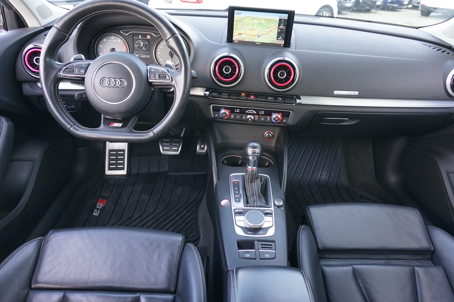 AUDI S3 2.0 TFSI quattro SB 301PS S-Tronic-Automat-image-12