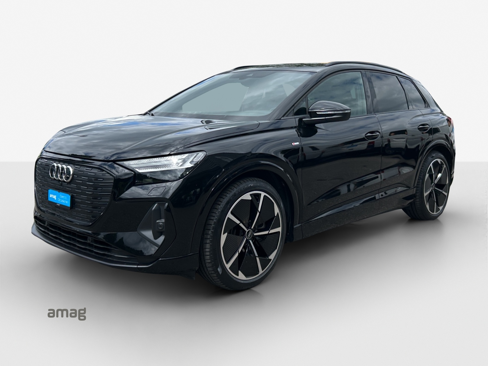 AUDI Q4 e-tron 50 quattro