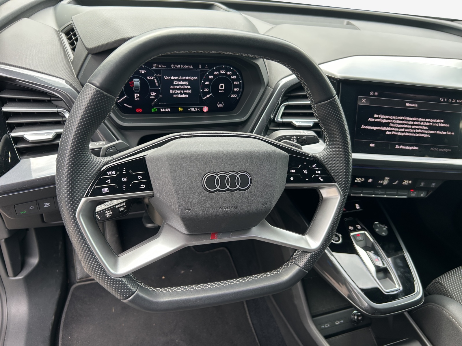 AUDI Q4 e-tron 50 quattro-image-10