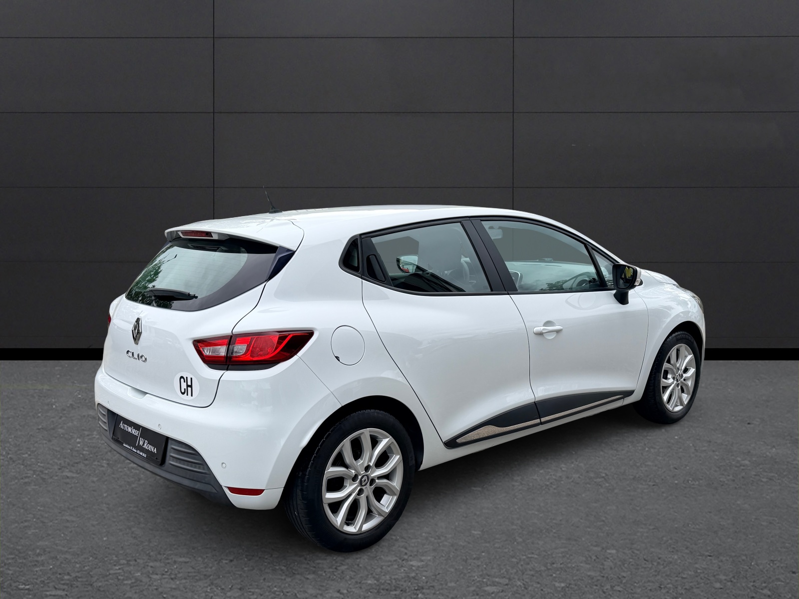 RENAULT Clio 1.2 16V T Zen-showroom-element-2
