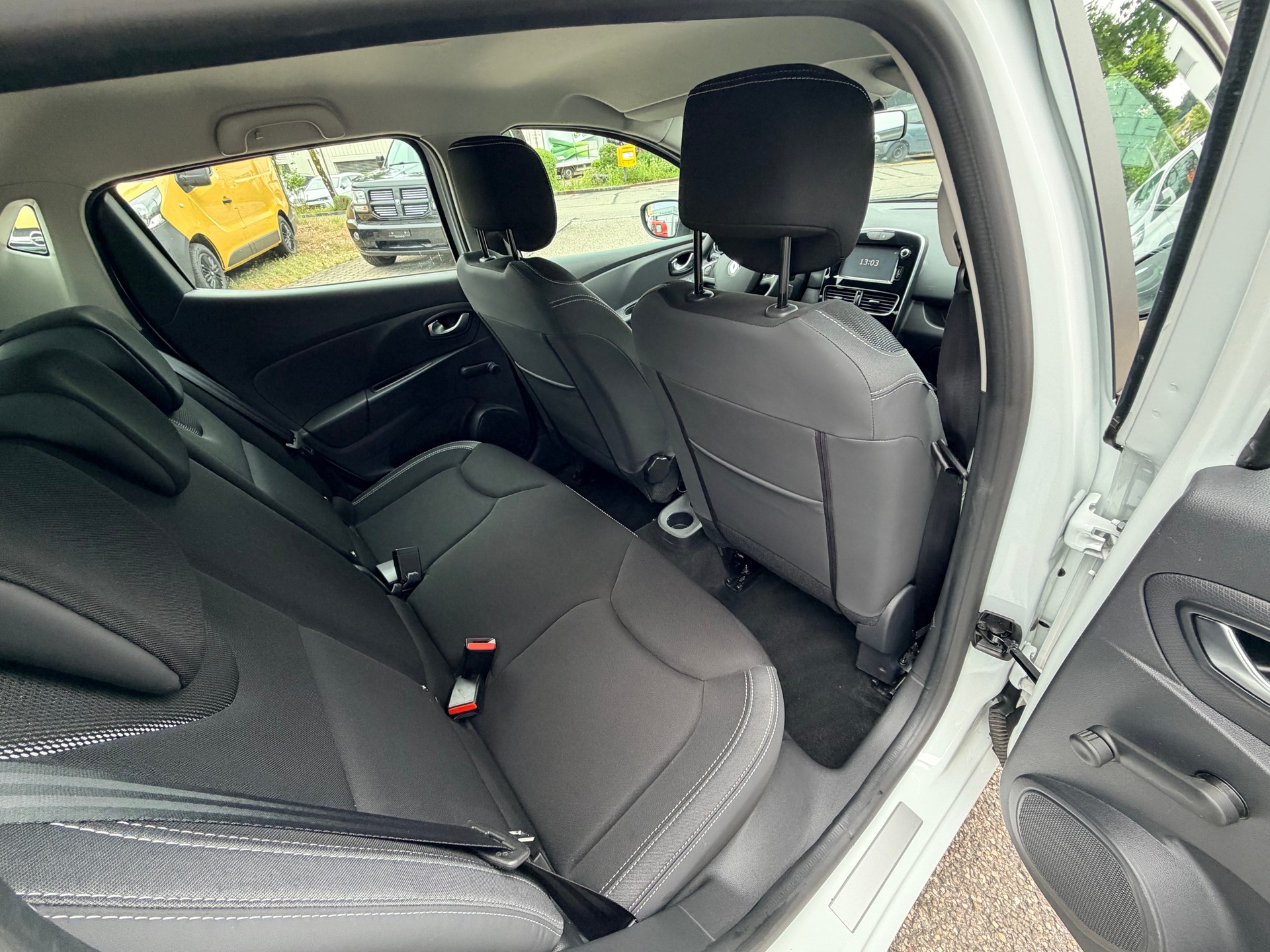RENAULT Clio 1.2 16V T Zen-image-10