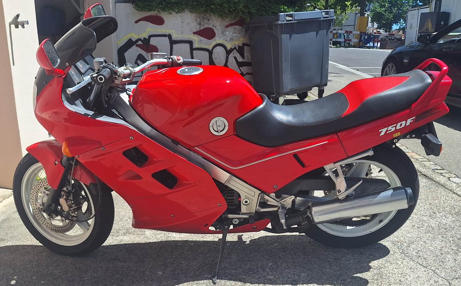 HONDA VFR 750 F J-image-1
