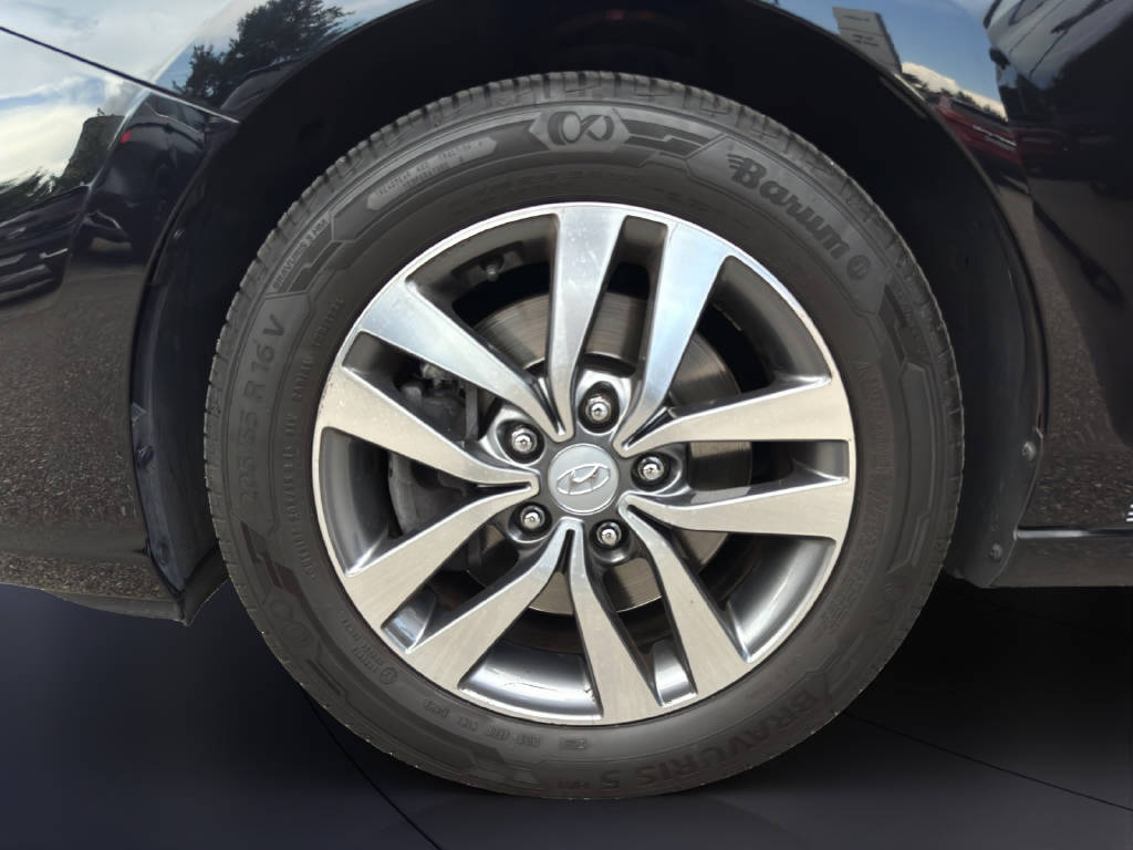 HYUNDAI i30 1.4 T-GDi Amplia-image-8