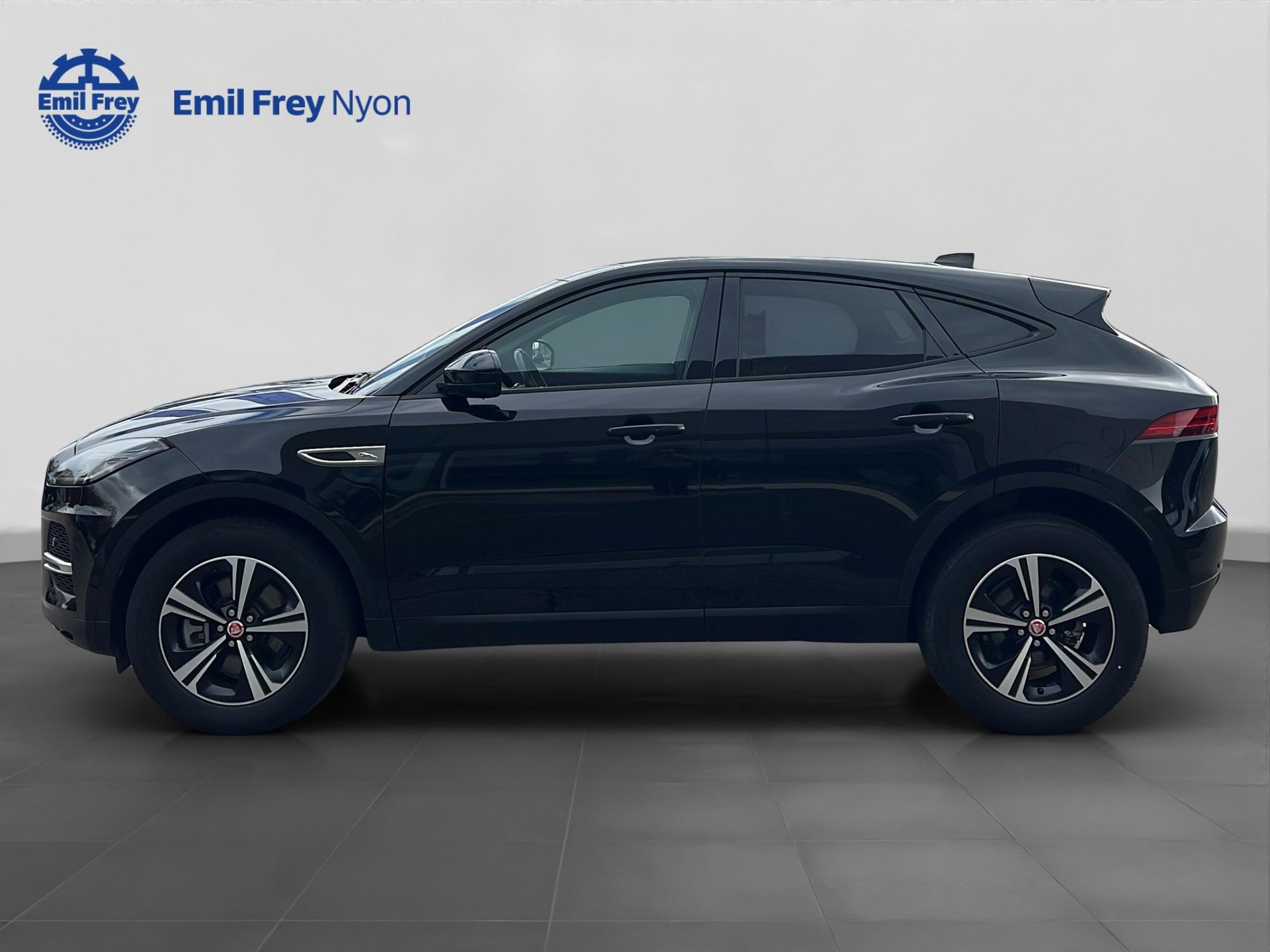 JAGUAR E-Pace 2.0 I4 200 S AWD-showroom-element-2