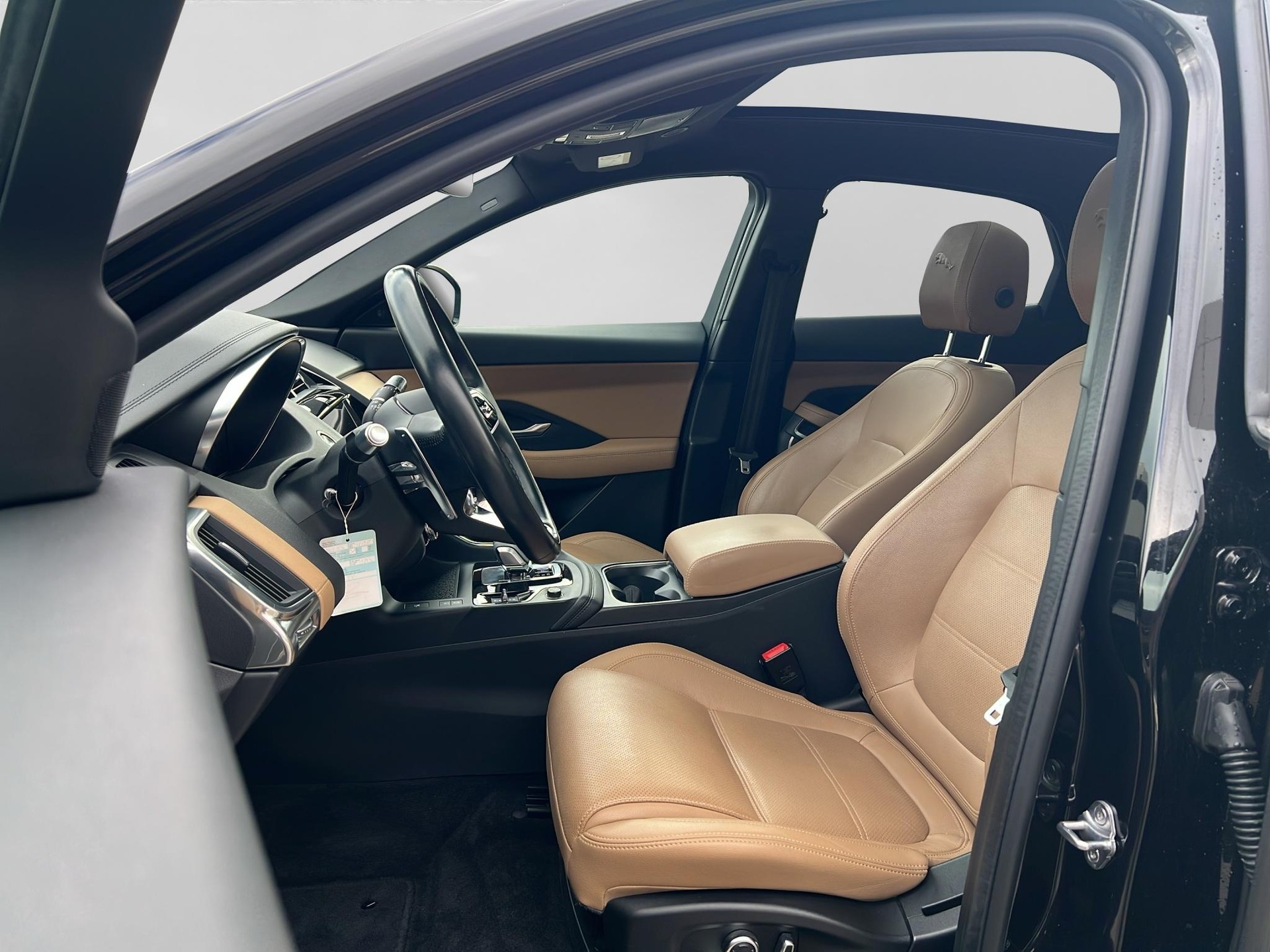 JAGUAR E-Pace 2.0 I4 200 S AWD-showroom-element-1