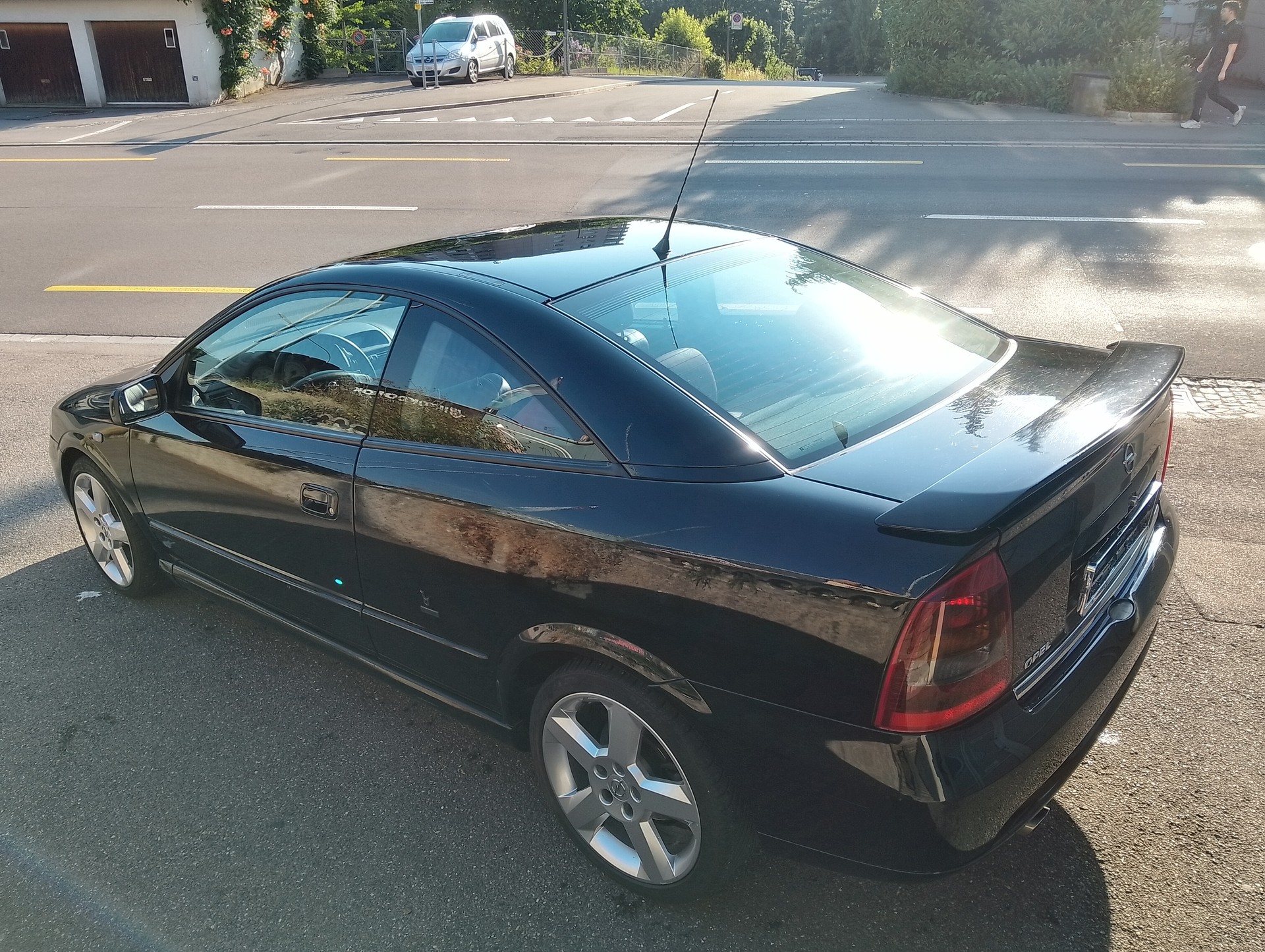 OPEL Astra Coupé 2.0i 16V Turbo-image-11