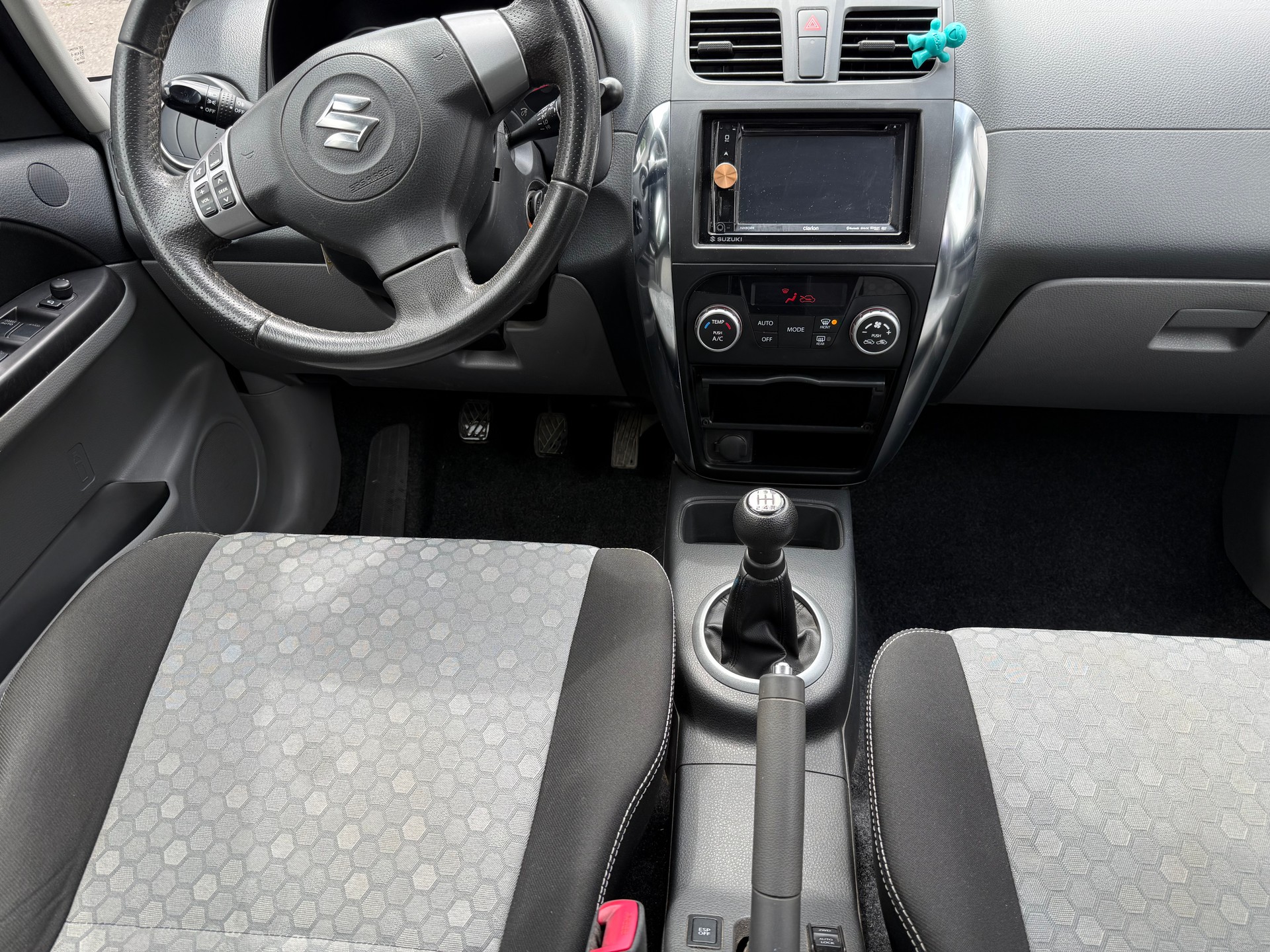 SUZUKI SX4 1.6 16V GL Top 4WD-image-6