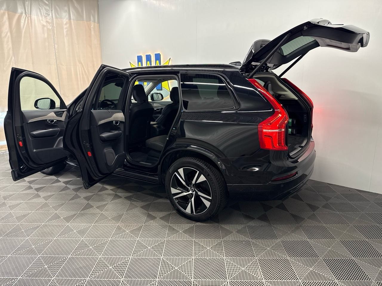 VOLVO XC90 B5 Benzin Mild Hybrid AWD Plus Dark Geartronic-image-15