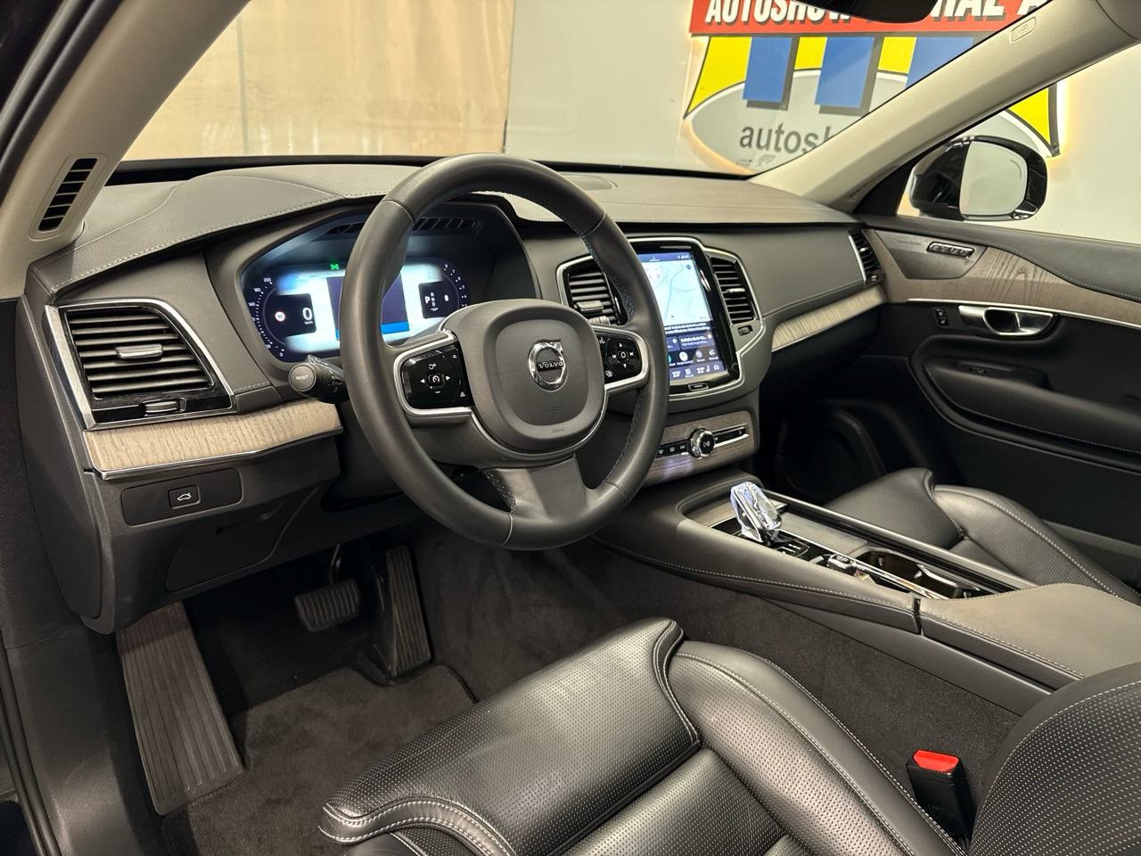 VOLVO XC90 B5 Benzin Mild Hybrid AWD Plus Dark Geartronic-showroom-element-2