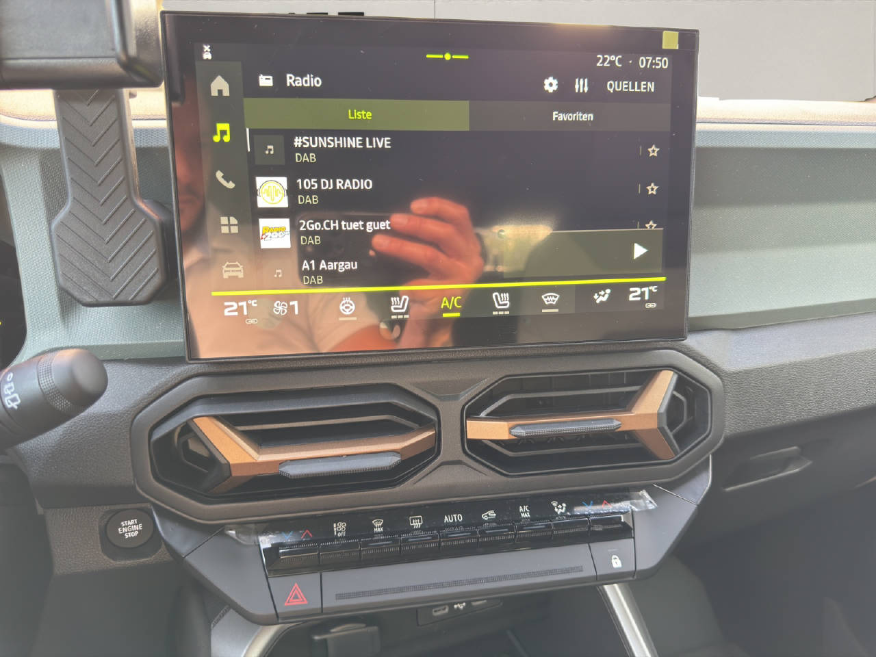 DACIA Bigster 1.2 Hybrid Extreme 4WD Demo-image-12