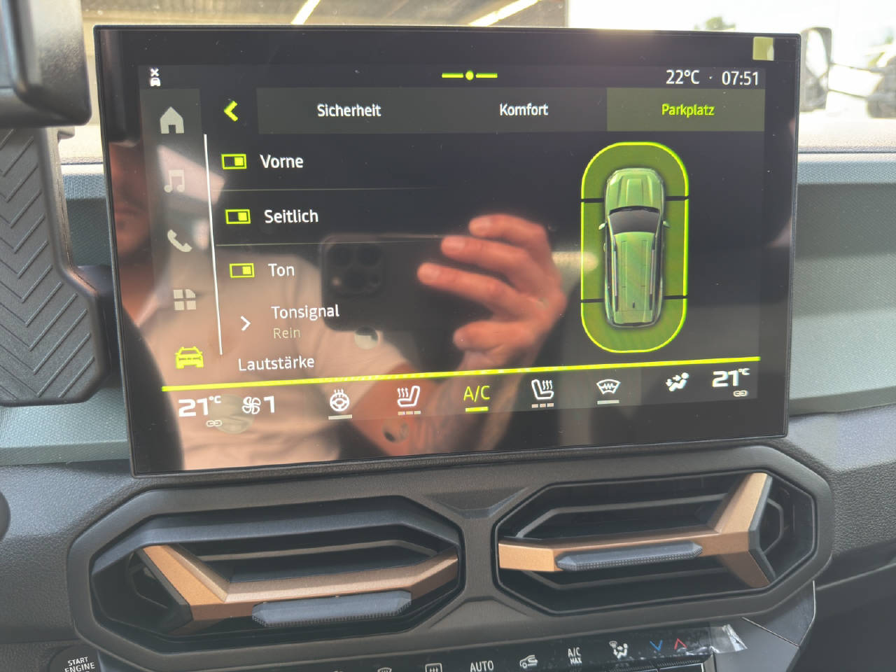 DACIA Bigster 1.2 Hybrid Extreme 4WD Demo-image-17
