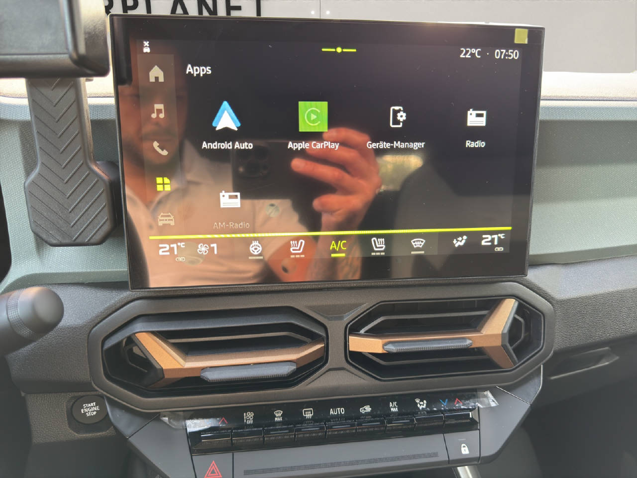 DACIA Bigster 1.2 Hybrid Extreme 4WD Demo-image-13