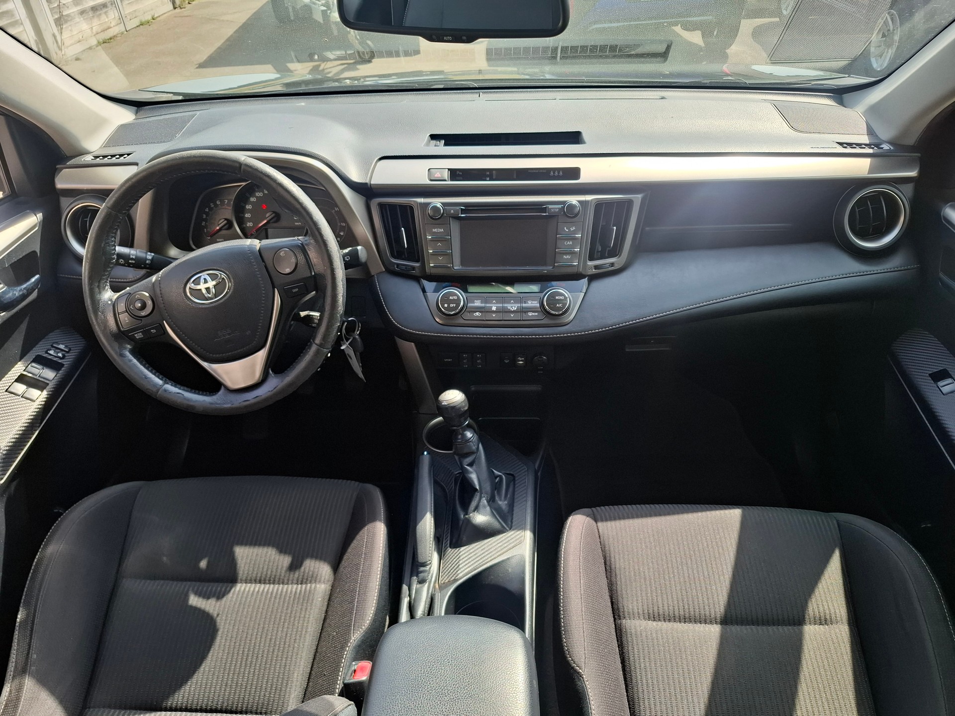TOYOTA RAV-4 2.0 16V Sol-image-4