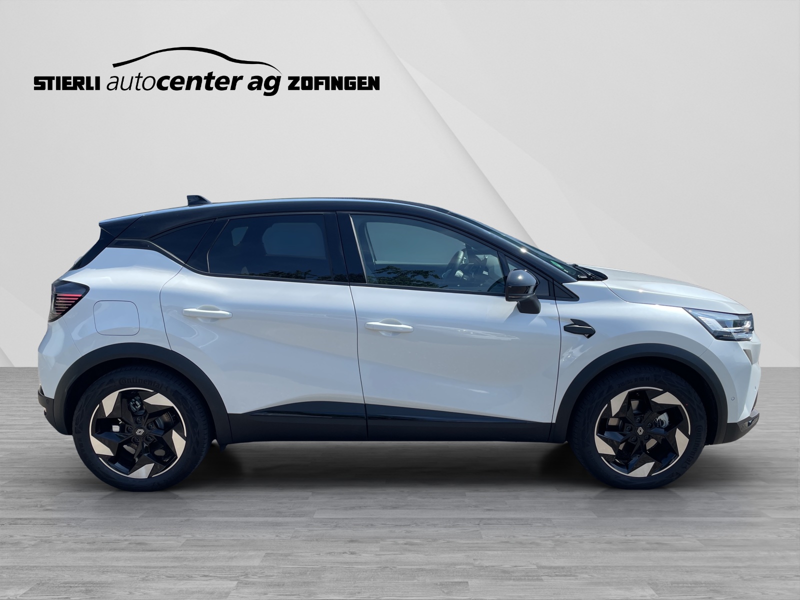 RENAULT Captur 1.8 E-Tech techno-showroom-element-3