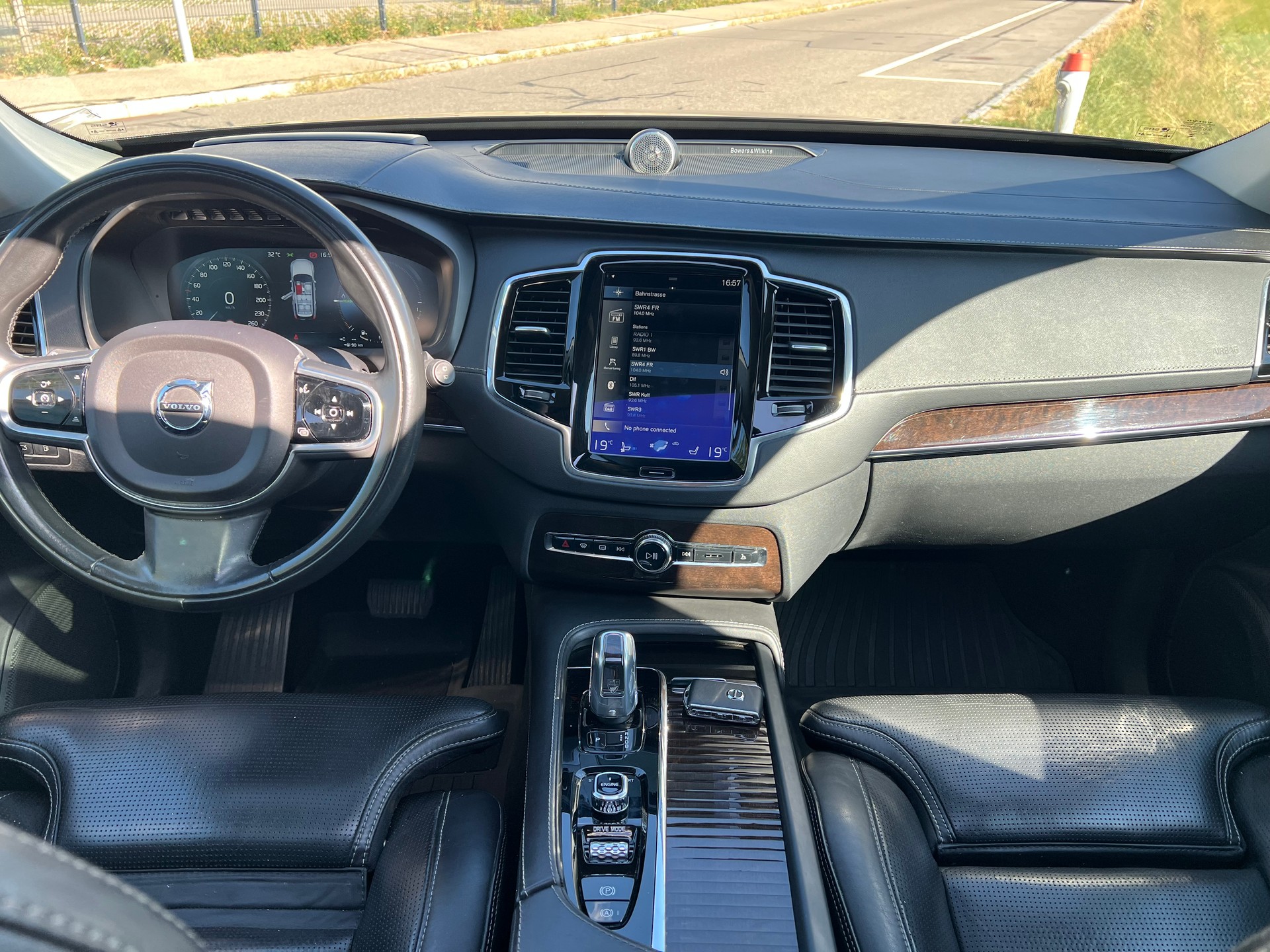 VOLVO XC90 T8 AWD Inscription -360°-Kamera-image-18