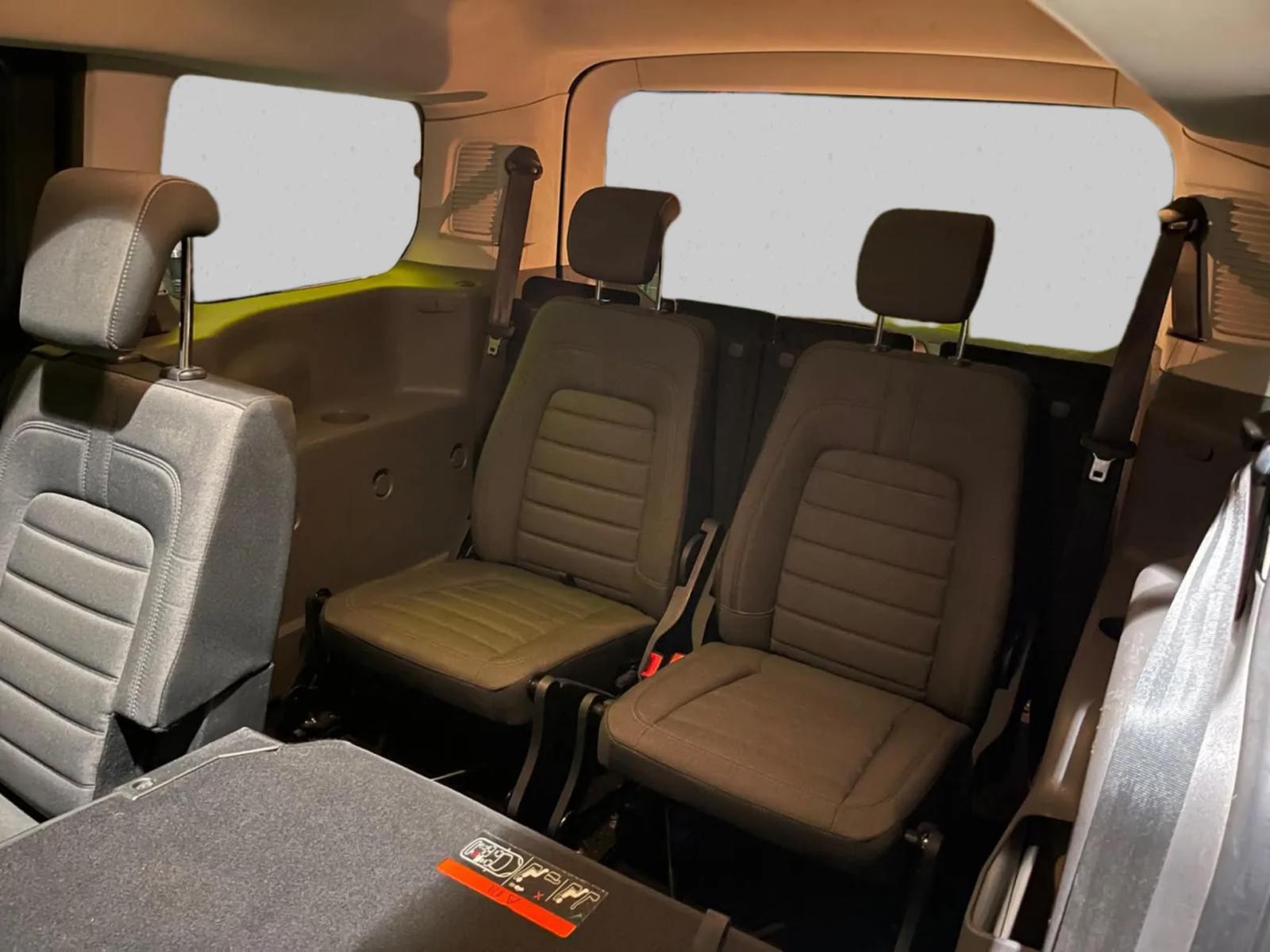 FORD Grand Tourneo Connect 1.5 EcoBlue Titanium Automat-image-14