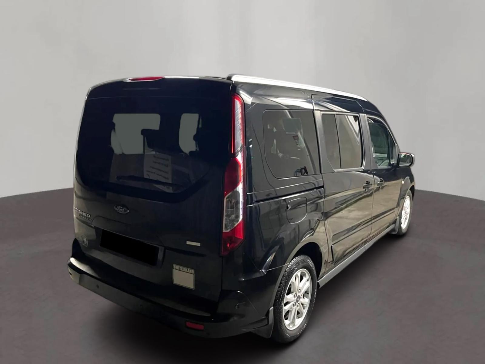 FORD Grand Tourneo Connect 1.5 EcoBlue Titanium Automat-showroom-element-3