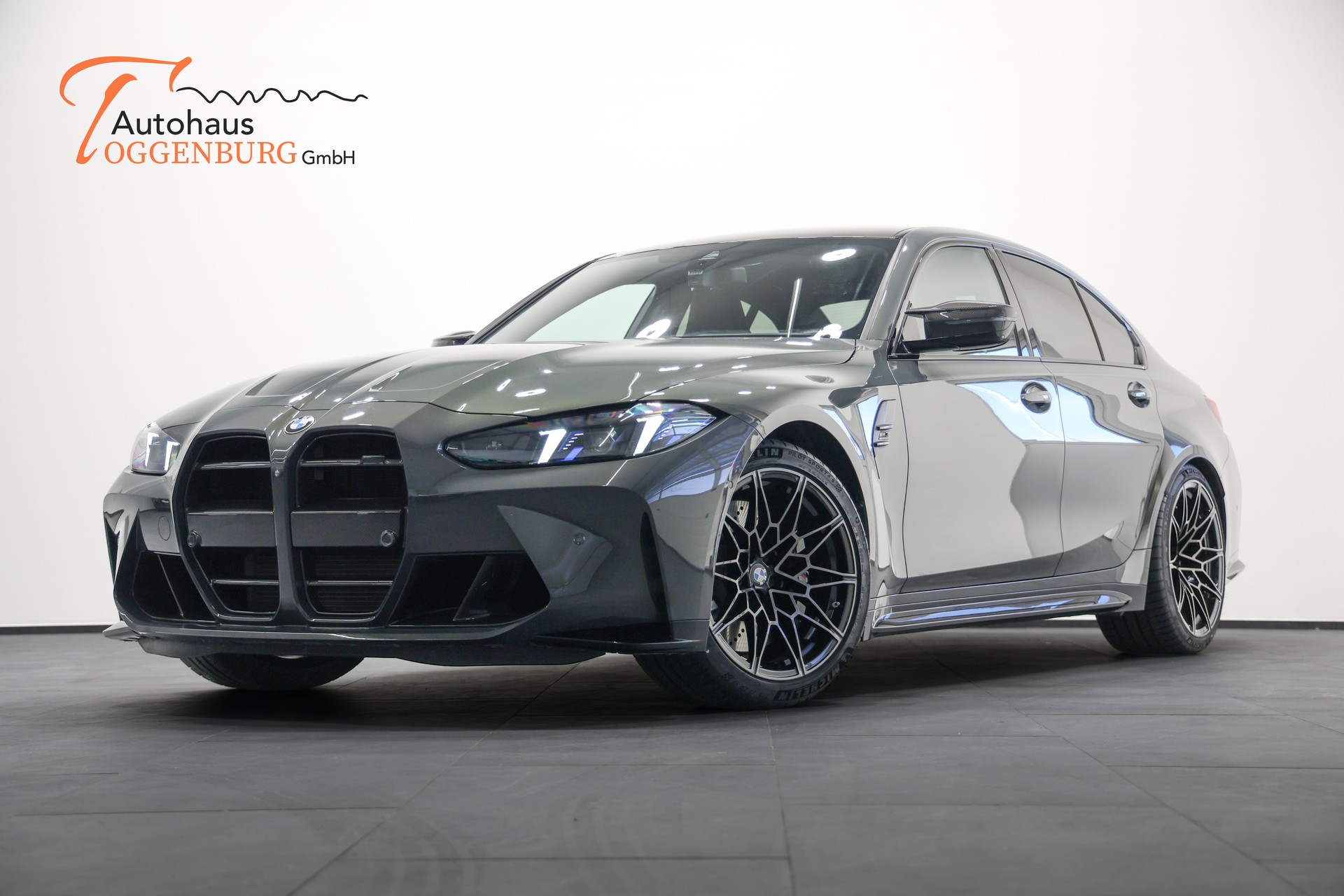 BMW M3 Competition LCI *Individual Dravitgrau*Carbon Exterieur*Carbon Interieur*Carbon Schalensitze*-showroom-element-2