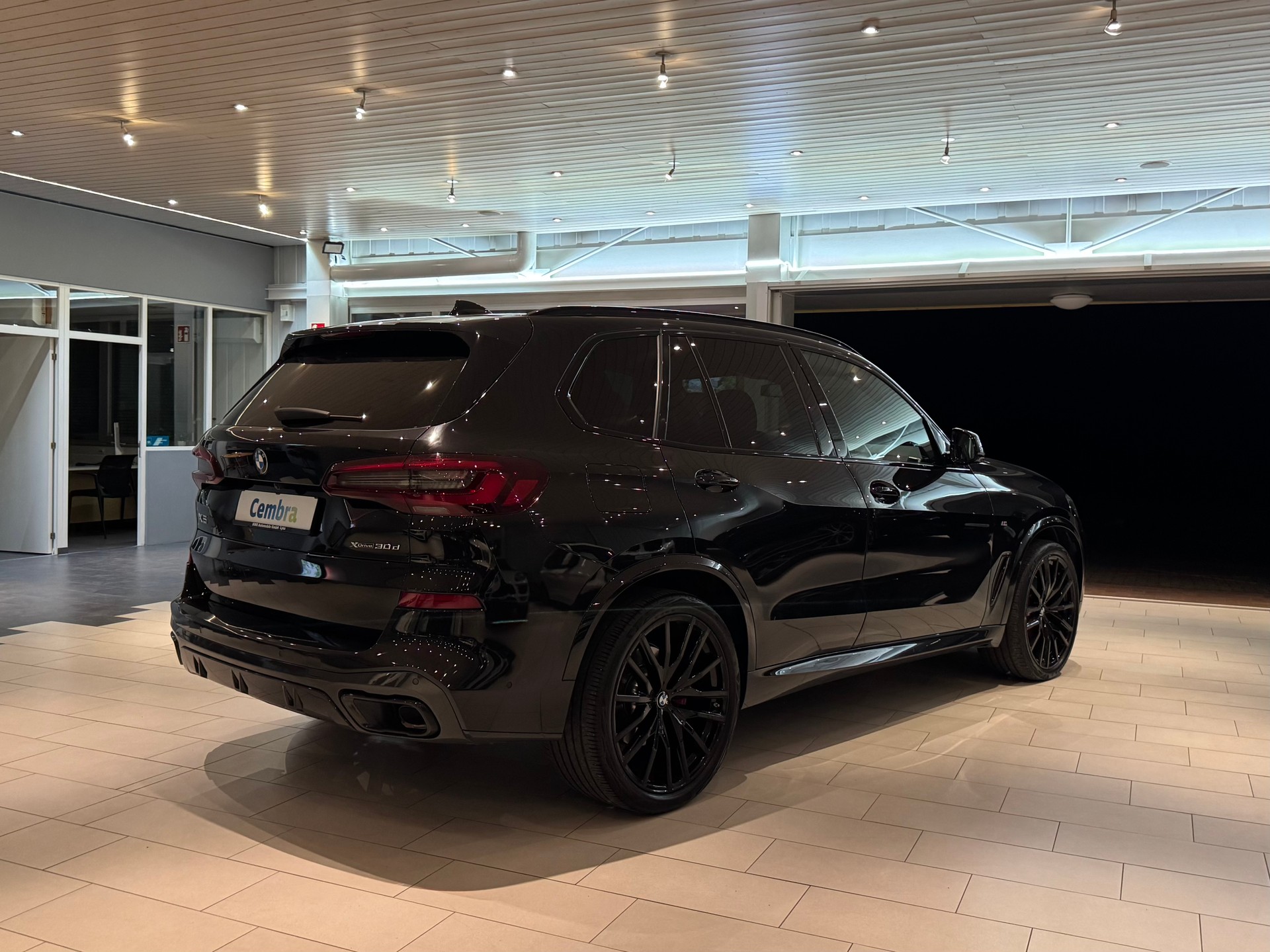 BMW X5 xDrive 48V 30d M Sport Steptronic-showroom-element-3