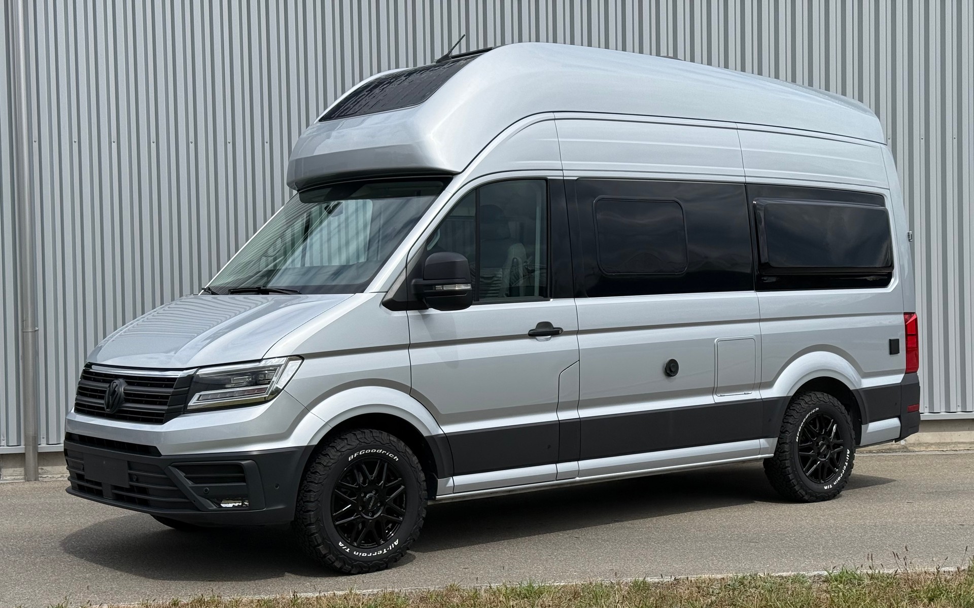 VW GRAND CALIFORNIA-image-8