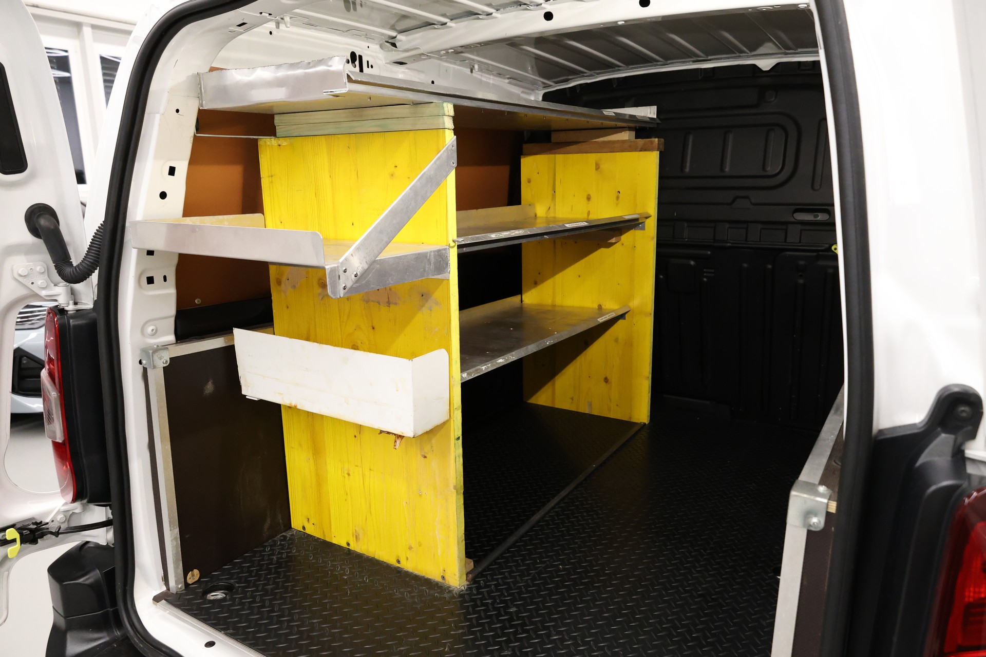 CITROEN Berlingo 1000 Standard 1.6 BlueHDi 100 Driver S/S-image-13