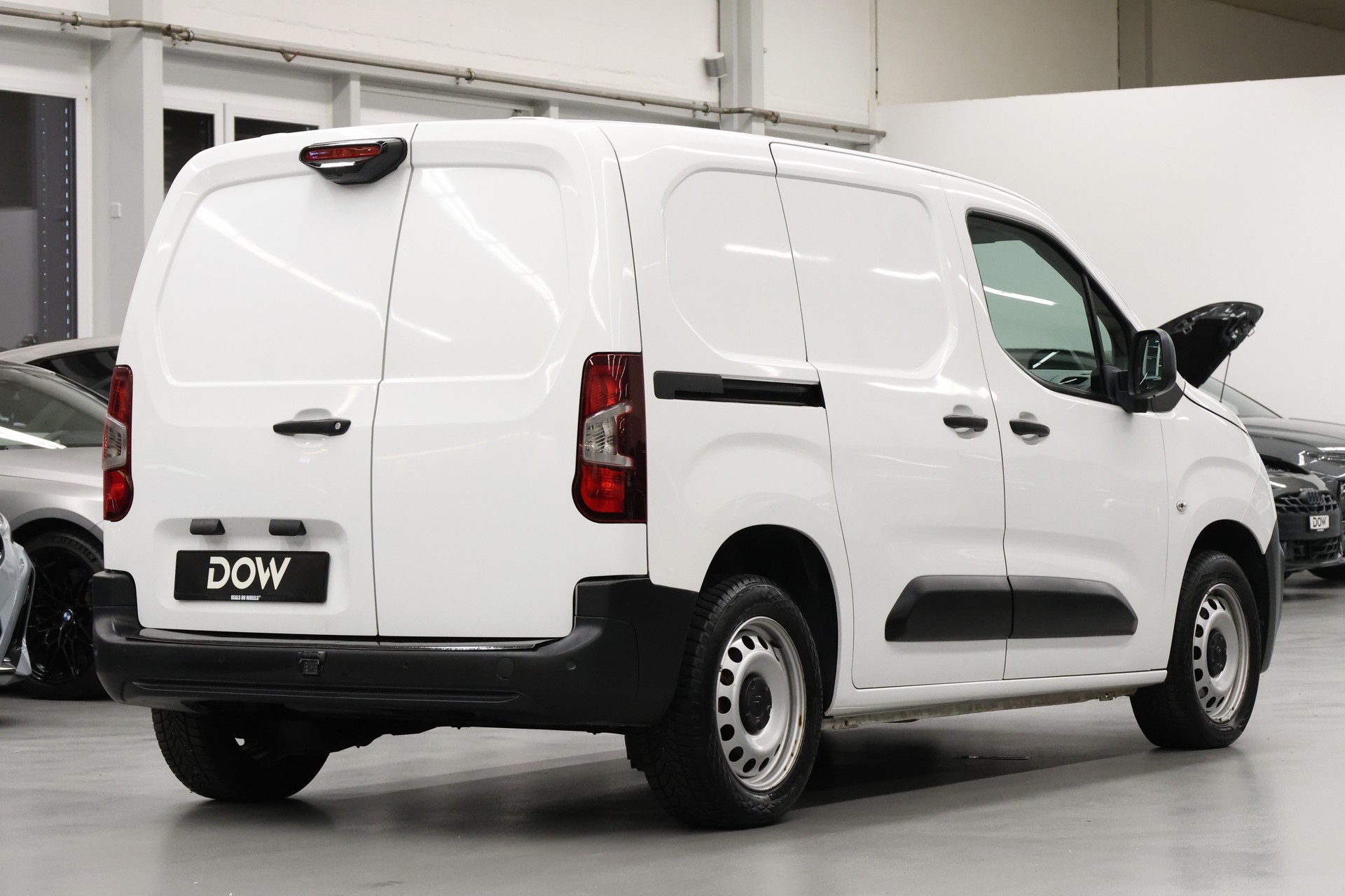 CITROEN Berlingo 1000 Standard 1.6 BlueHDi 100 Driver S/S-image-6