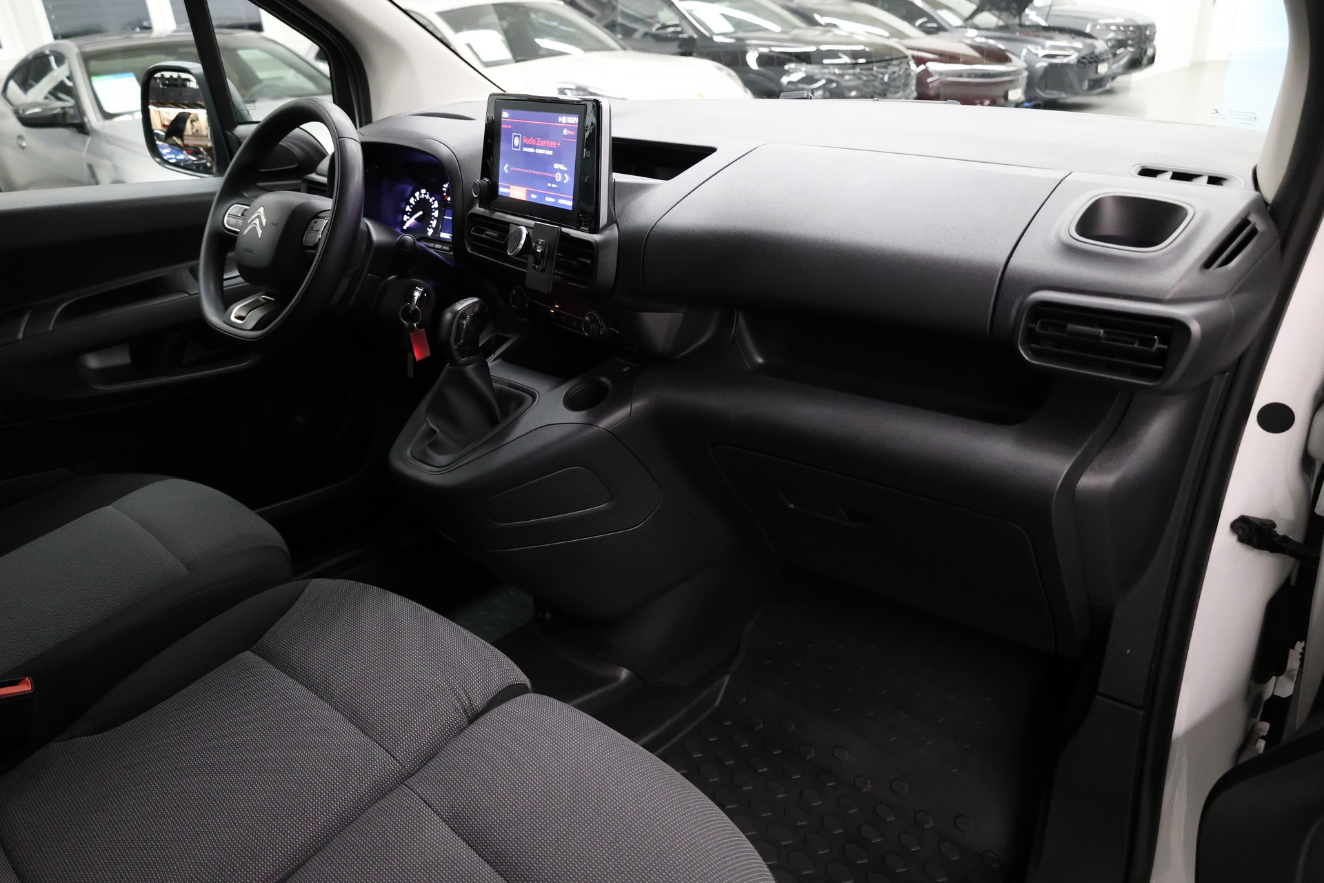 CITROEN Berlingo 1000 Standard 1.6 BlueHDi 100 Driver S/S-image-17