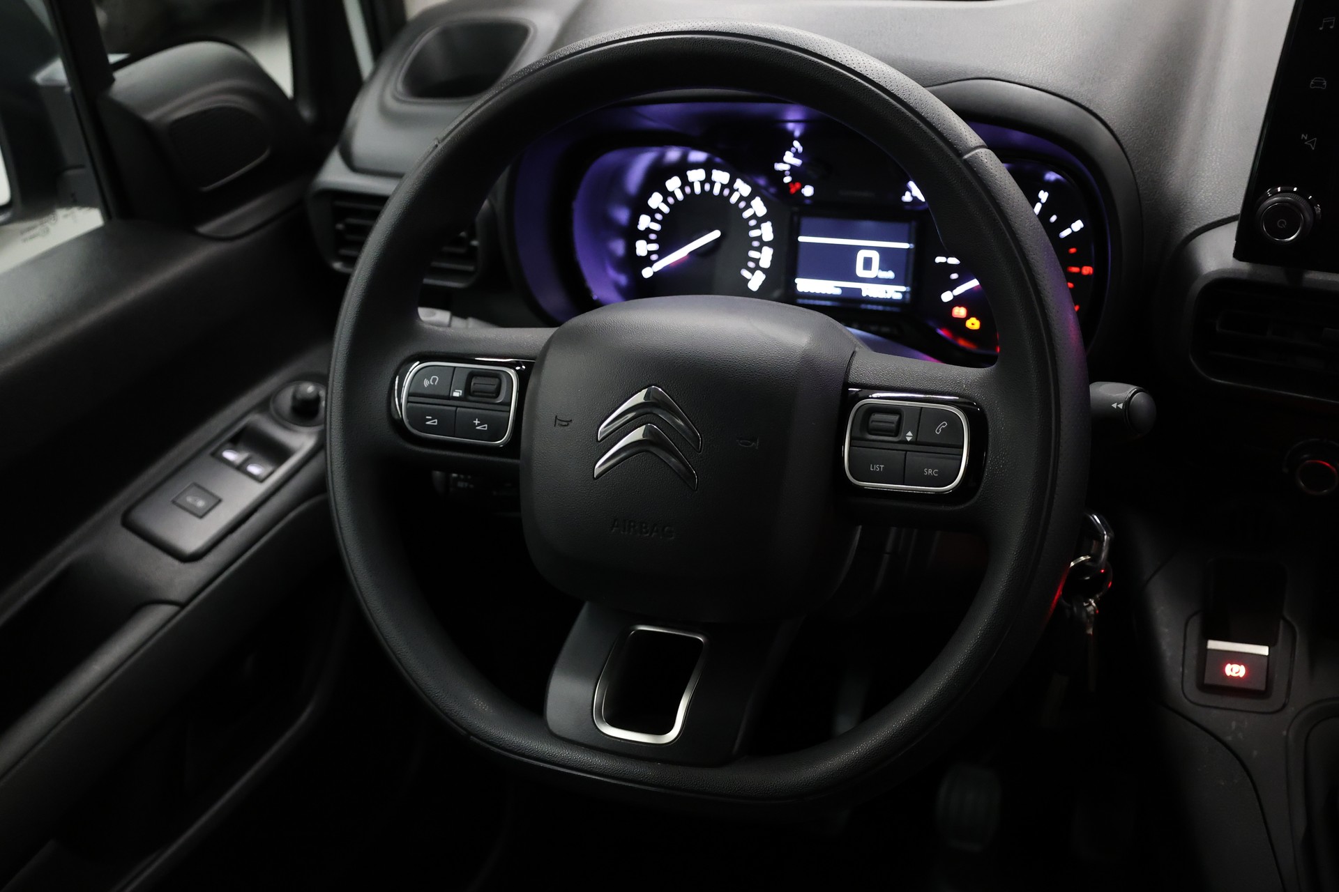 CITROEN Berlingo 1000 Standard 1.6 BlueHDi 100 Driver S/S-image-19