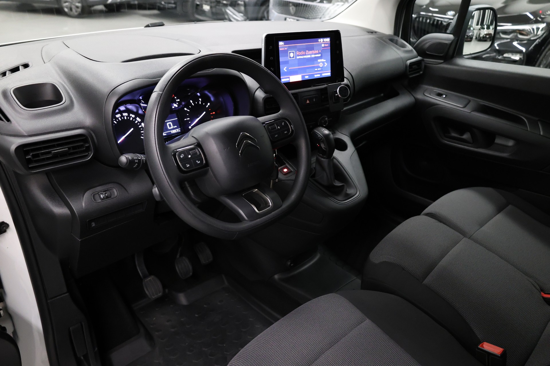 CITROEN Berlingo 1000 Standard 1.6 BlueHDi 100 Driver S/S-image-16
