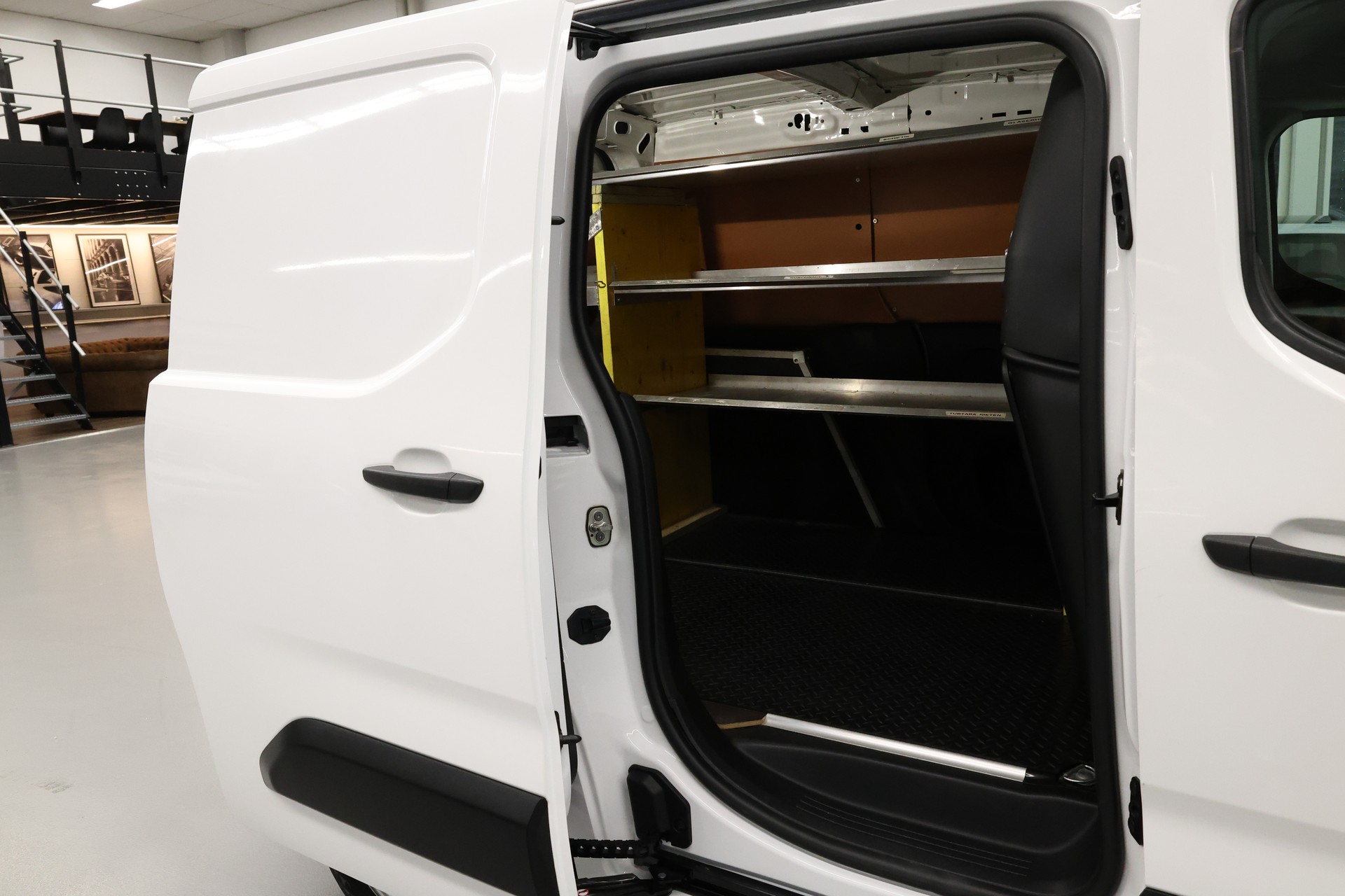 CITROEN Berlingo 1000 Standard 1.6 BlueHDi 100 Driver S/S-image-10