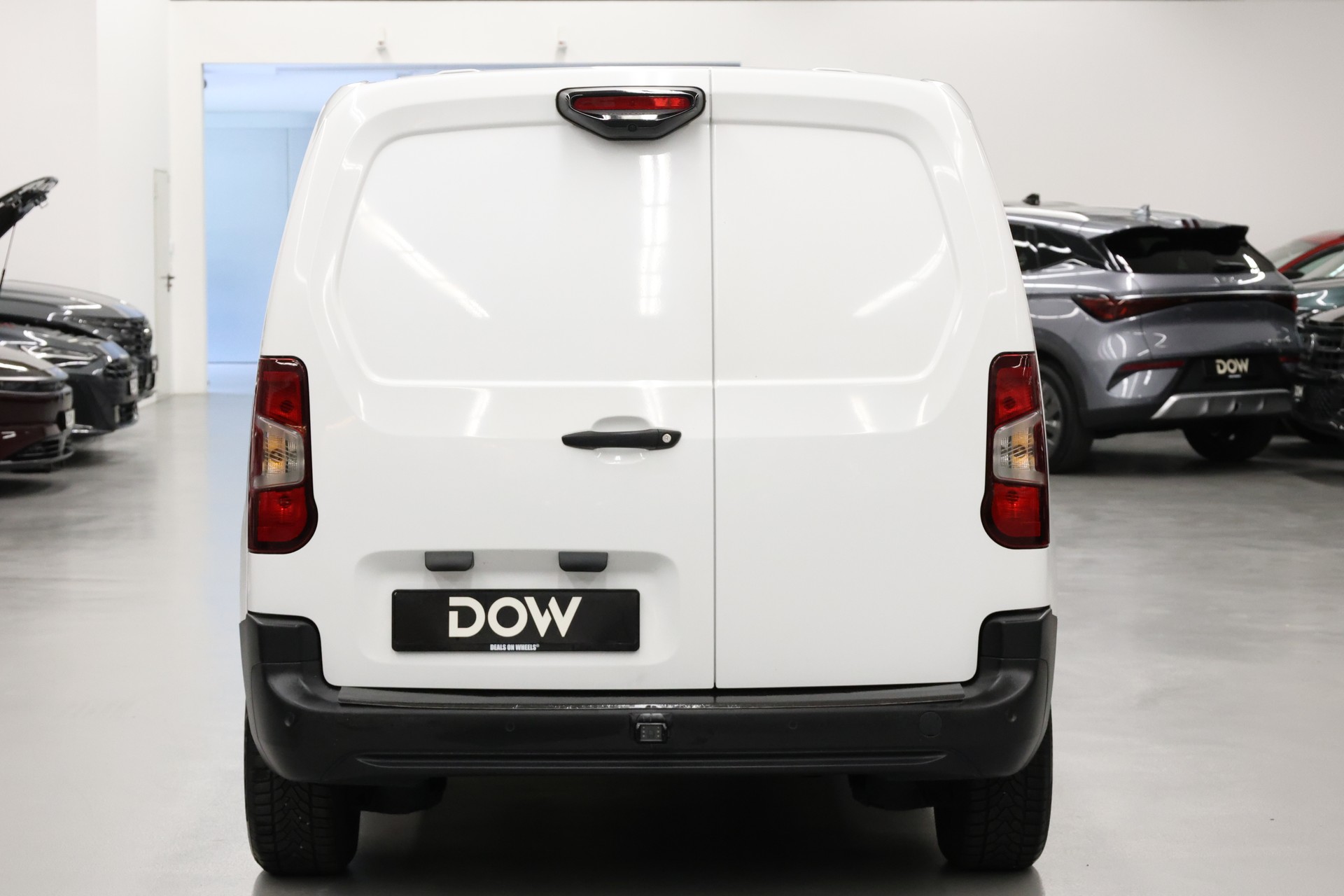 CITROEN Berlingo 1000 Standard 1.6 BlueHDi 100 Driver S/S-image-8