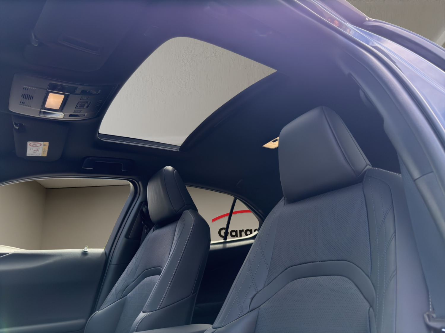 LEXUS UX 250h Excellence-image-20