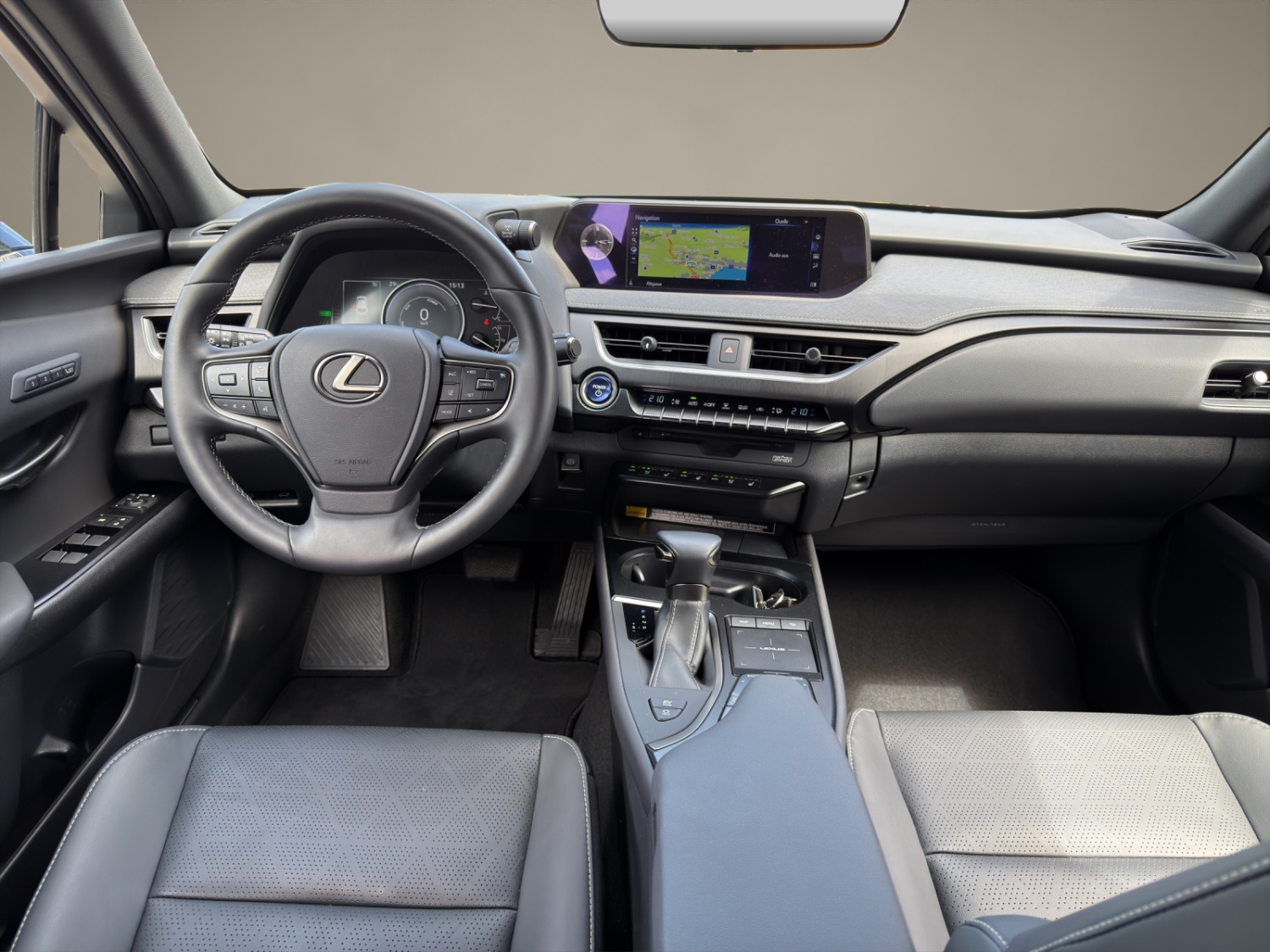 LEXUS UX 250h Excellence-image-10