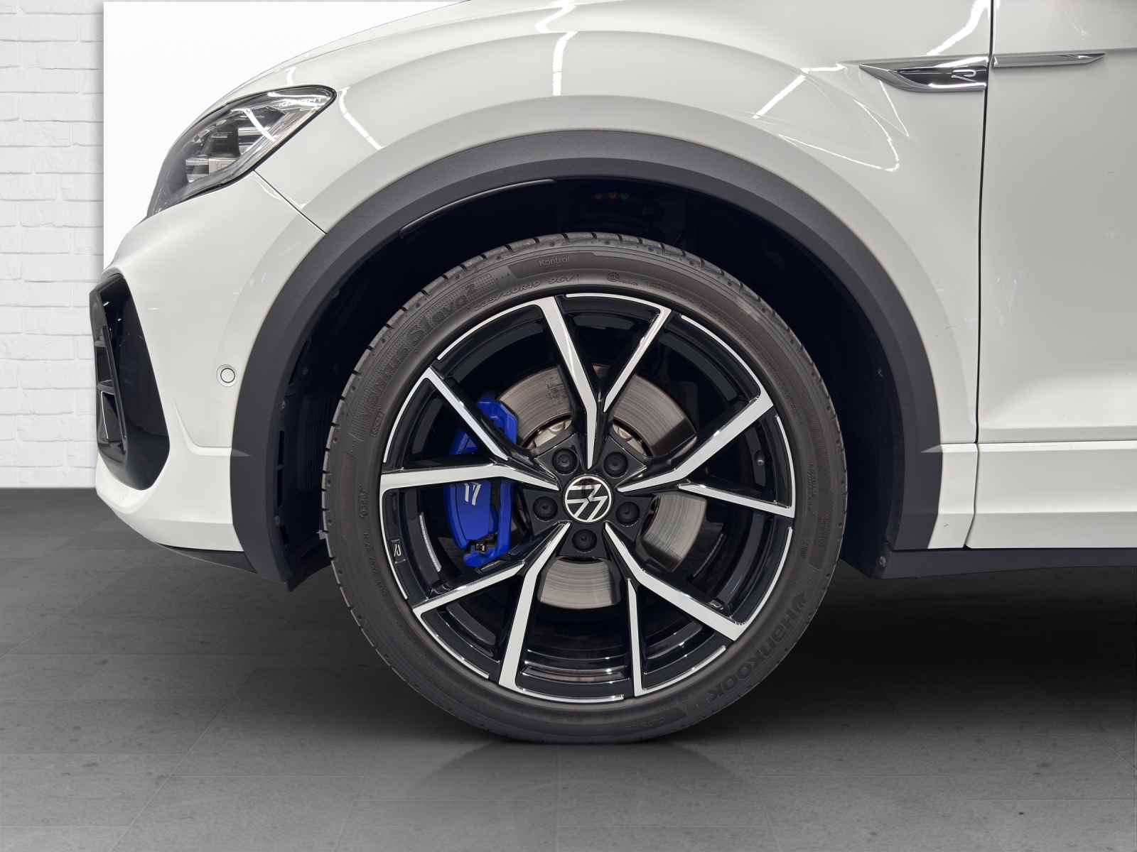 VW T-Roc 2.0 TSI R DSG 4motion-image-5