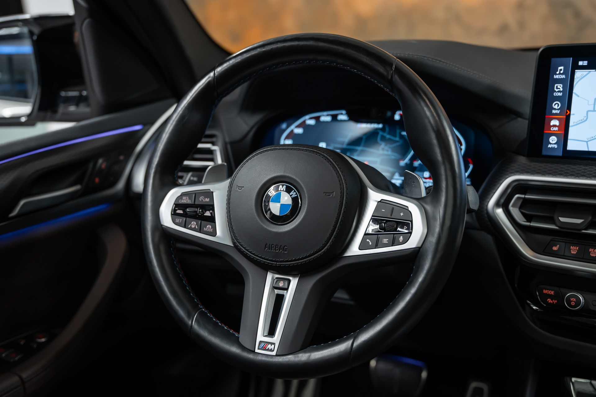 BMW X3 xDrive 48V M40d *Facelift*Laser*Panorama*Head-Up*AHK*360°*-image-20