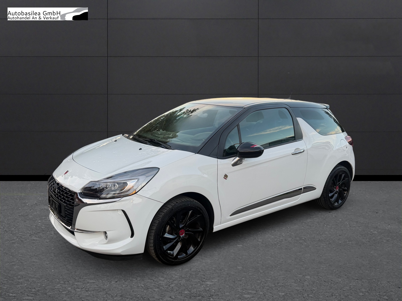 DS AUTOMOBILES DS 3 1.2 PureTech Performance Line EAT6-showroom-element-1