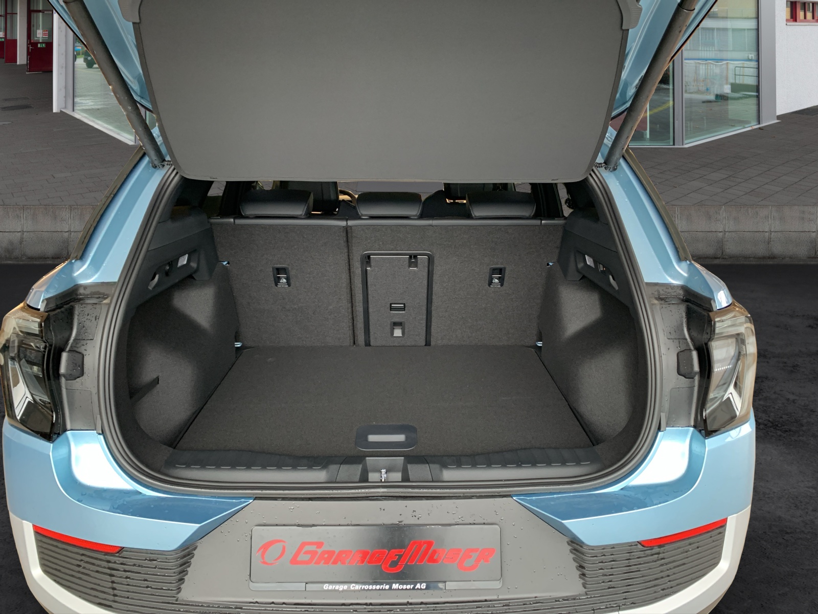 FORD Explorer Extended Range Premium AWD-image-12