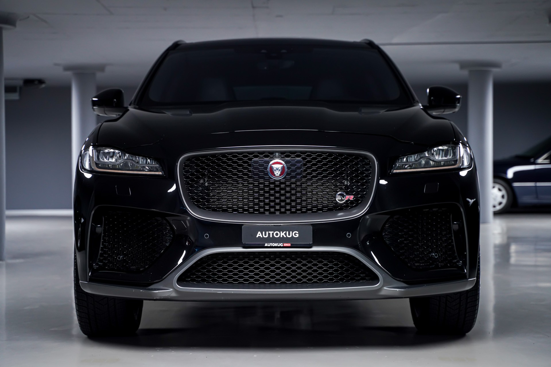 JAGUAR F-Pace 5.0 V8 SVR AWD Automatik-showroom-element-1