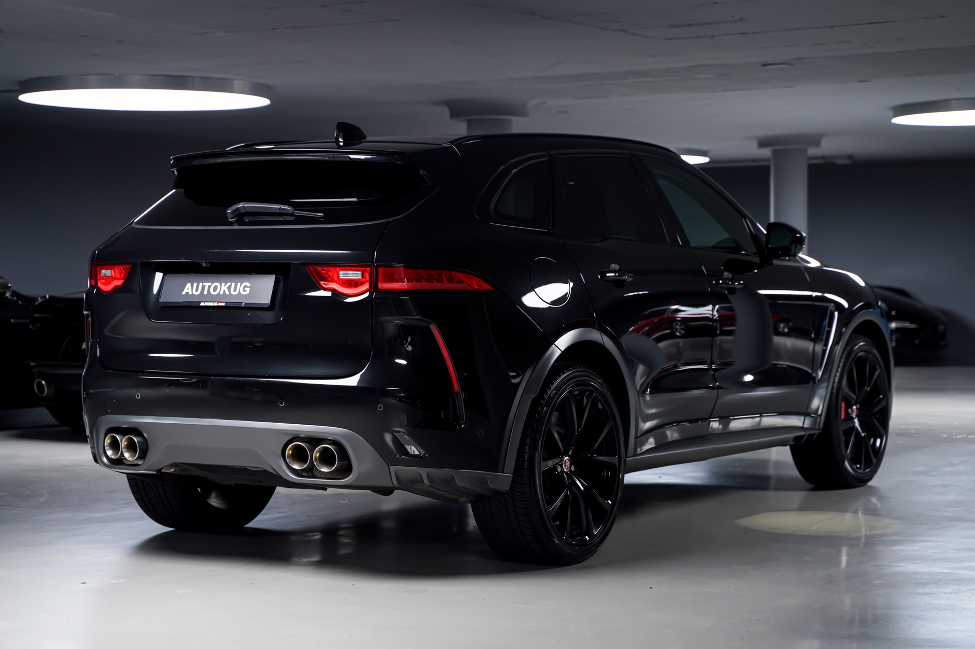 JAGUAR F-Pace 5.0 V8 SVR AWD Automatik-showroom-element-3