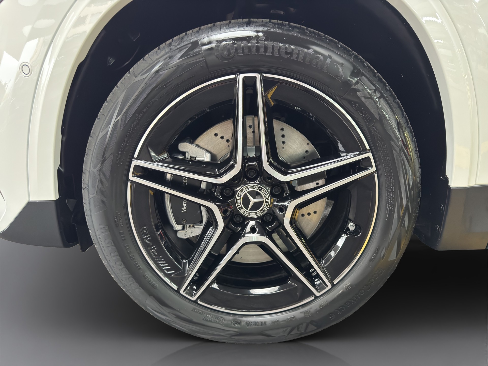 MERCEDES-BENZ GLA-Klasse H247 GLA 250 Swiss Star AMG Line 4matic-image-20