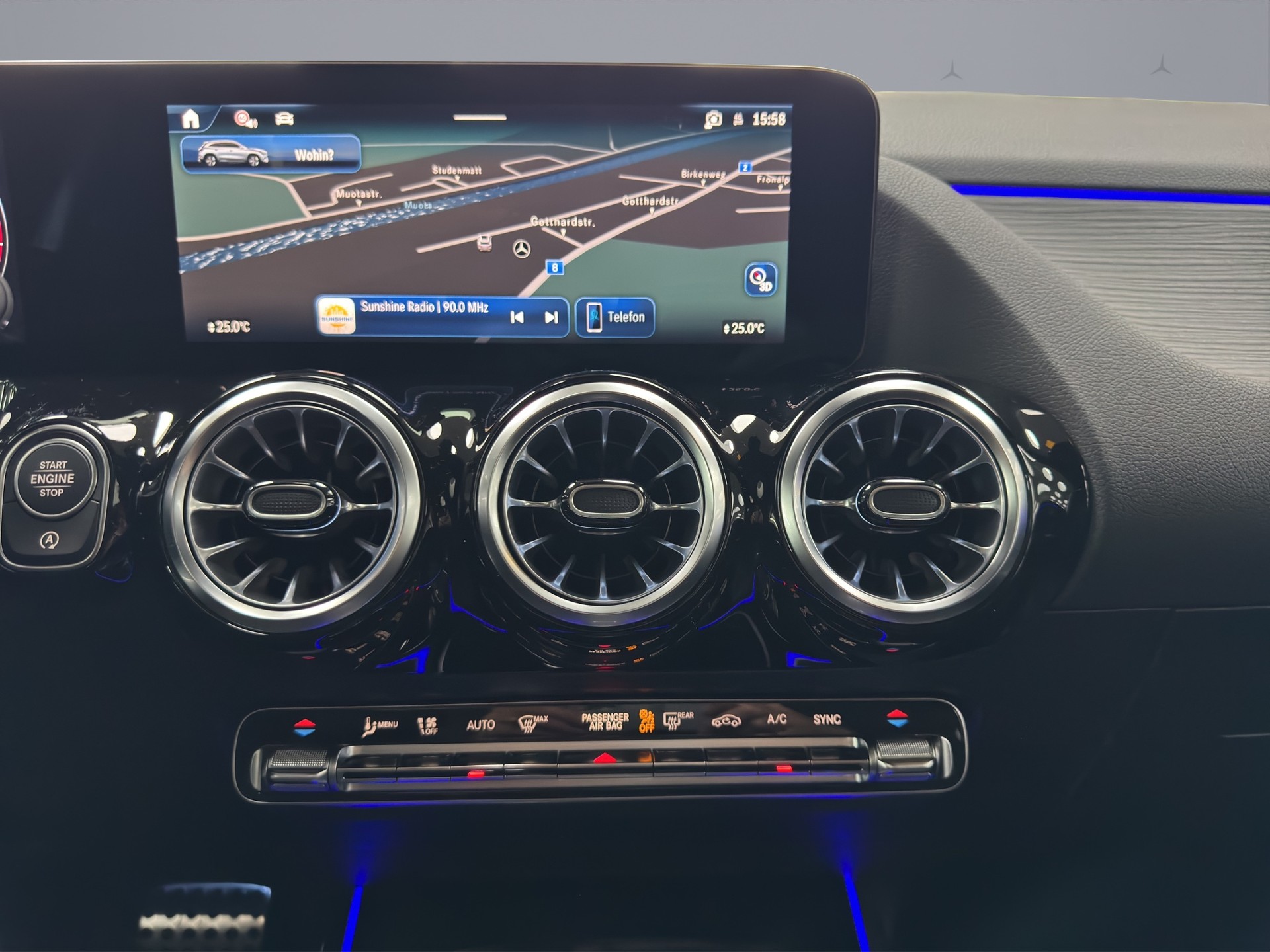 MERCEDES-BENZ GLA-Klasse H247 GLA 250 Swiss Star AMG Line 4matic-image-13