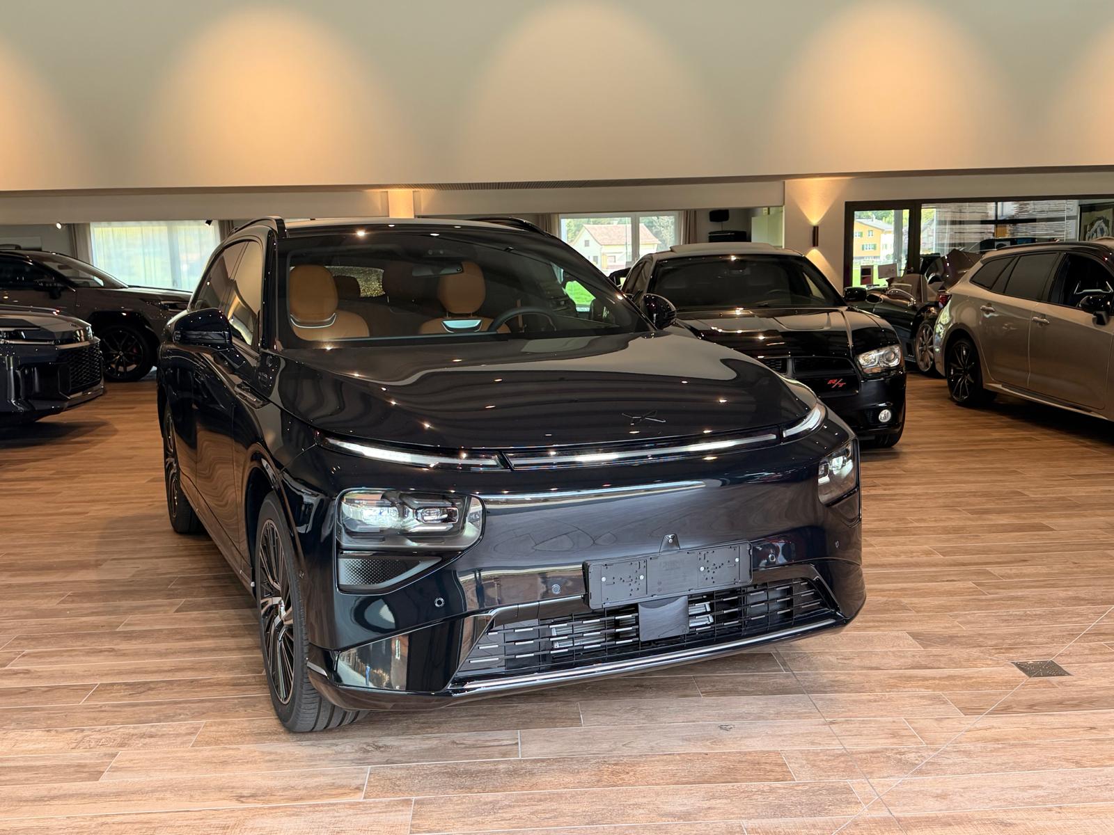 XPENG G9 93kWh Performance AWD🔥AHK🔥8fach🔥-showroom-element-1