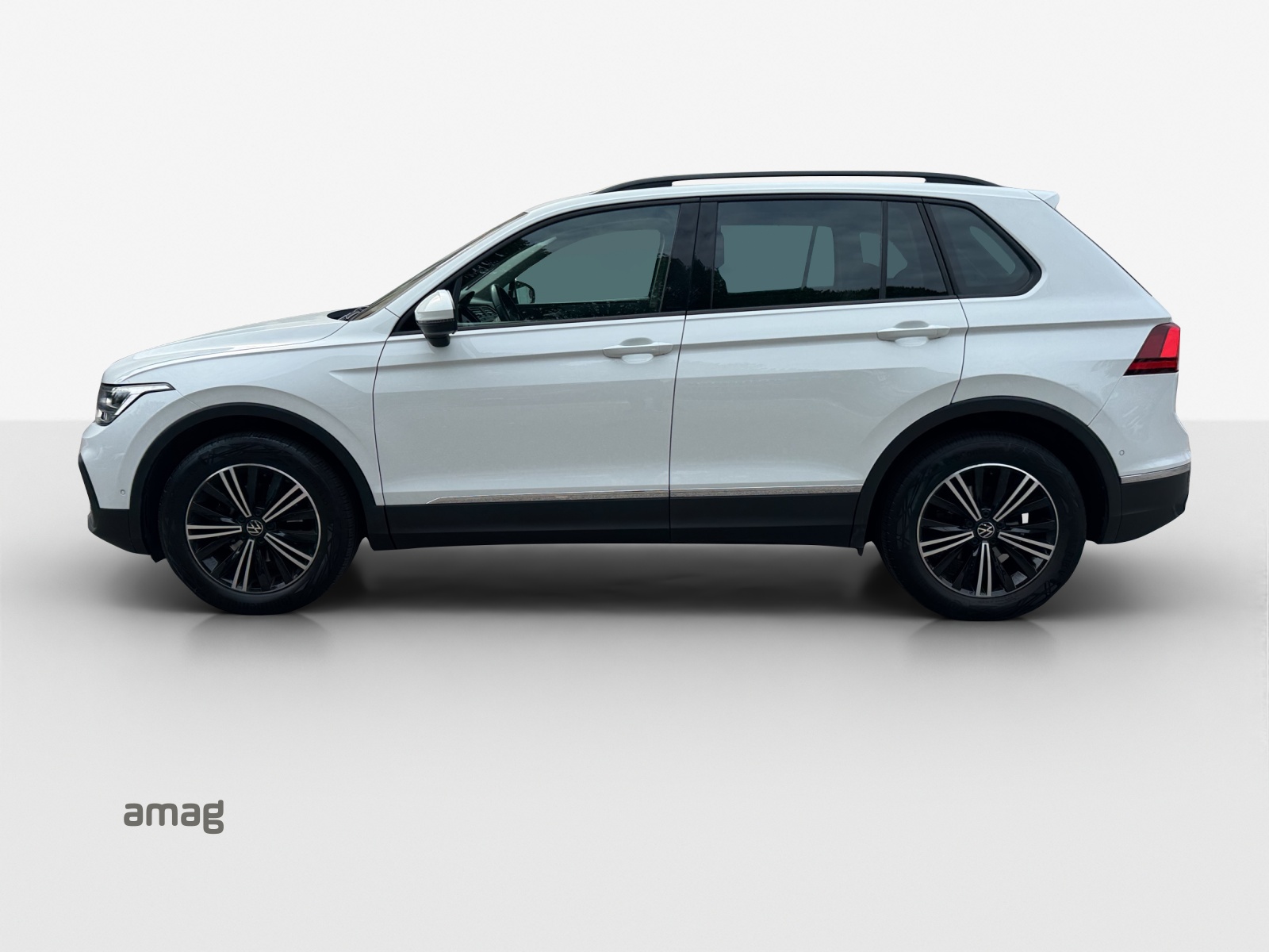VW Tiguan 1.5TSI Evo Life DSG-showroom-element-1