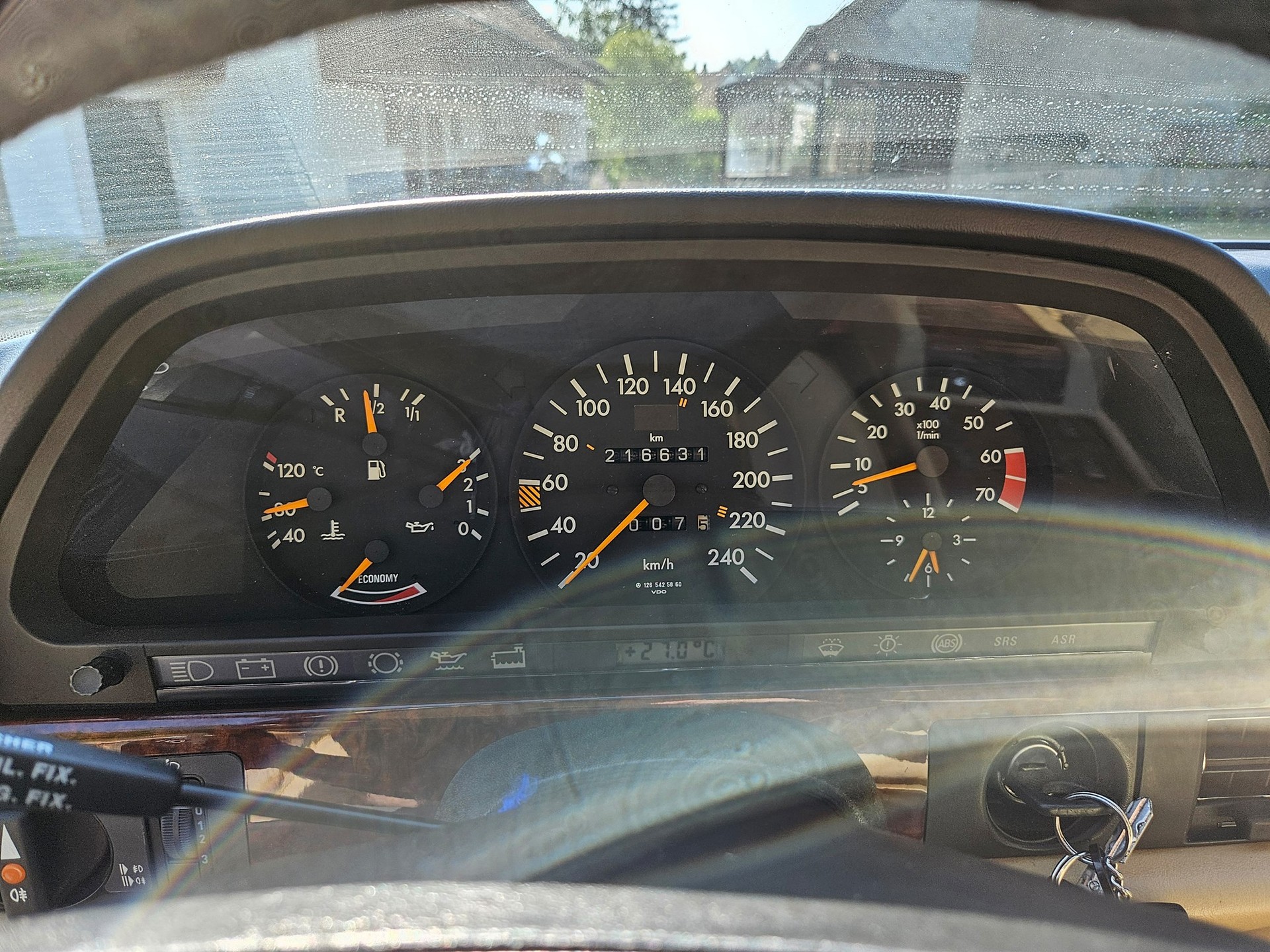 MERCEDES-BENZ SEC 500-image-9