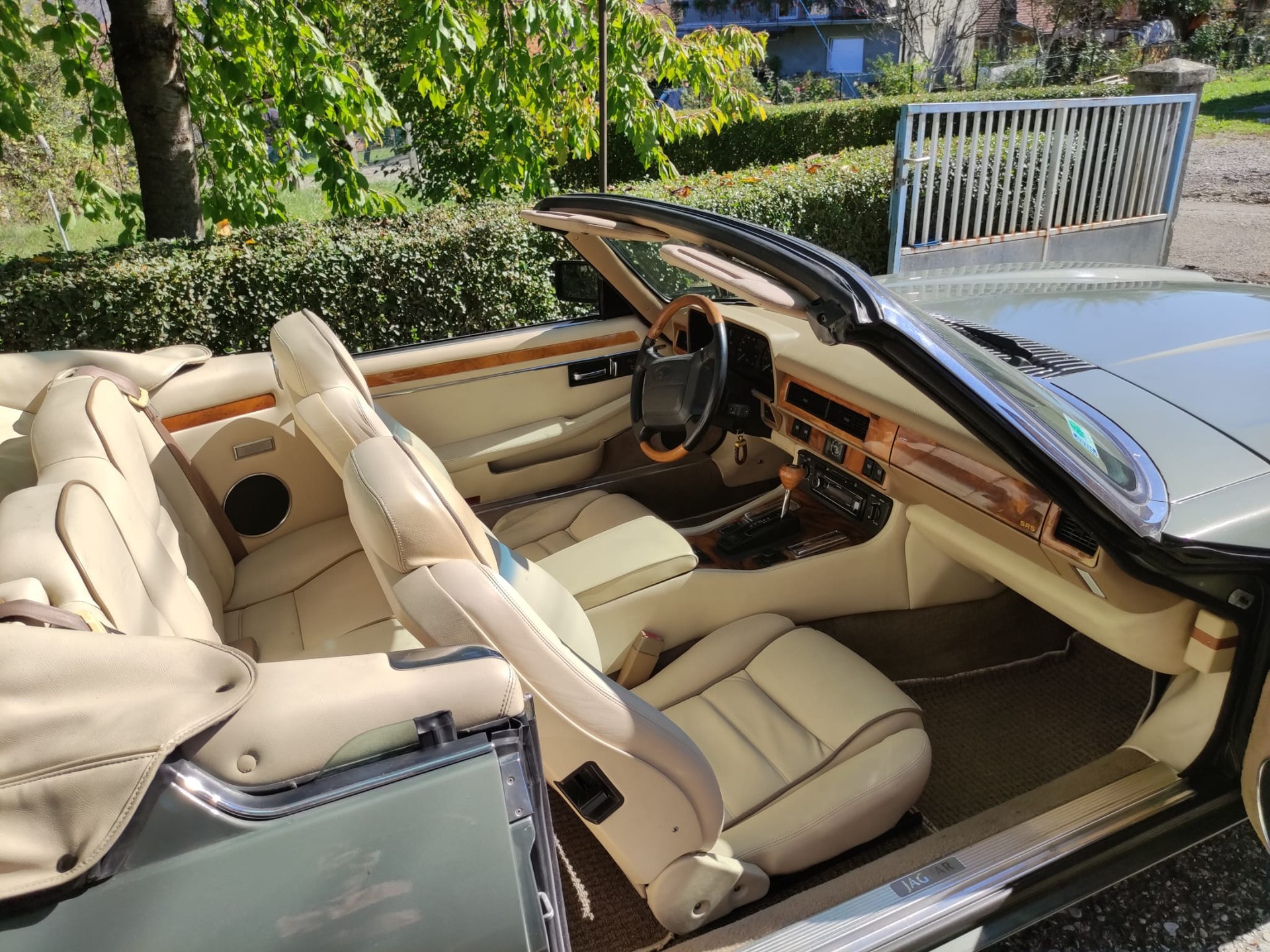 JAGUAR XJS 4.0 Convertible-image-4